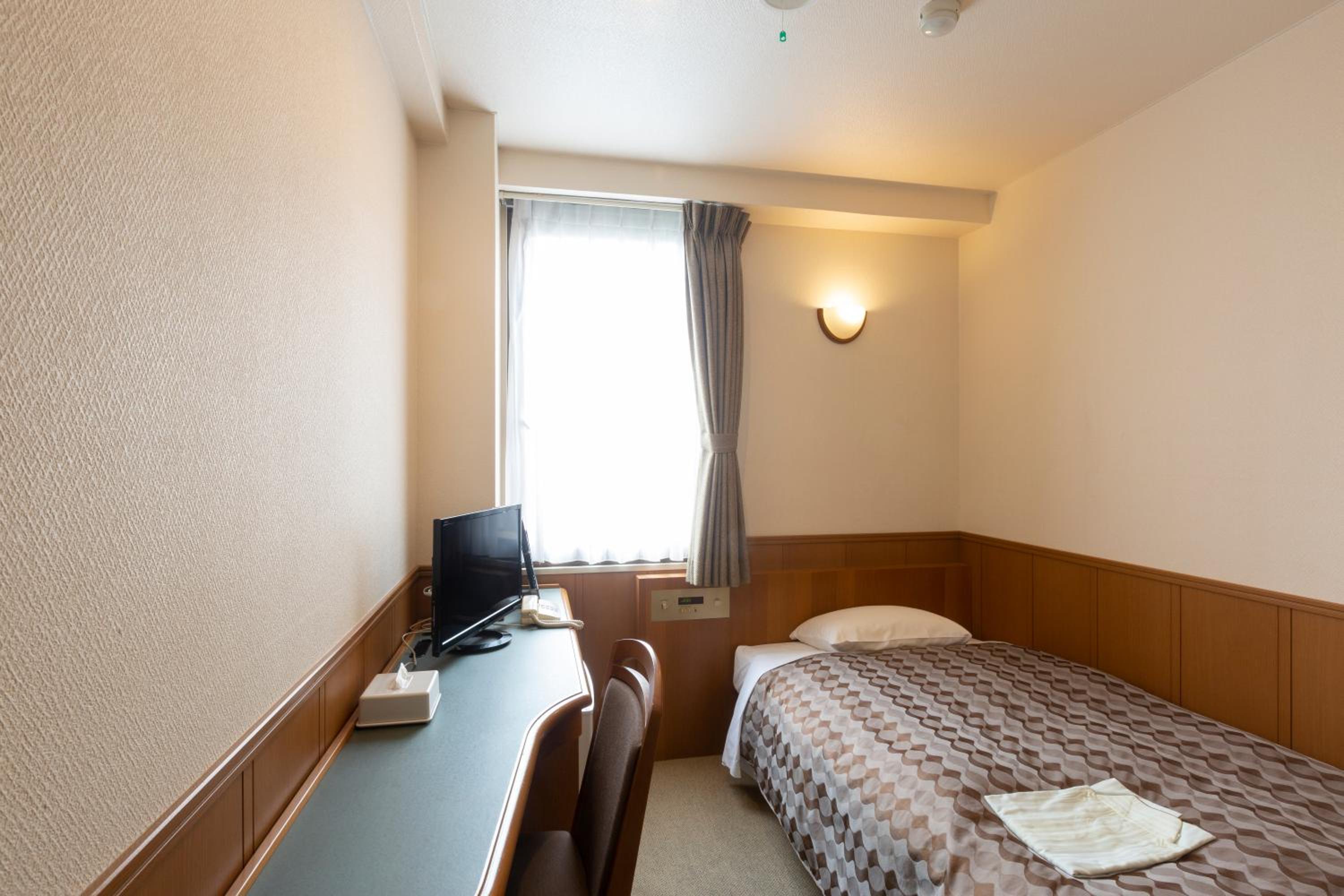 Standard Single Room - Non-Smoking photo 1