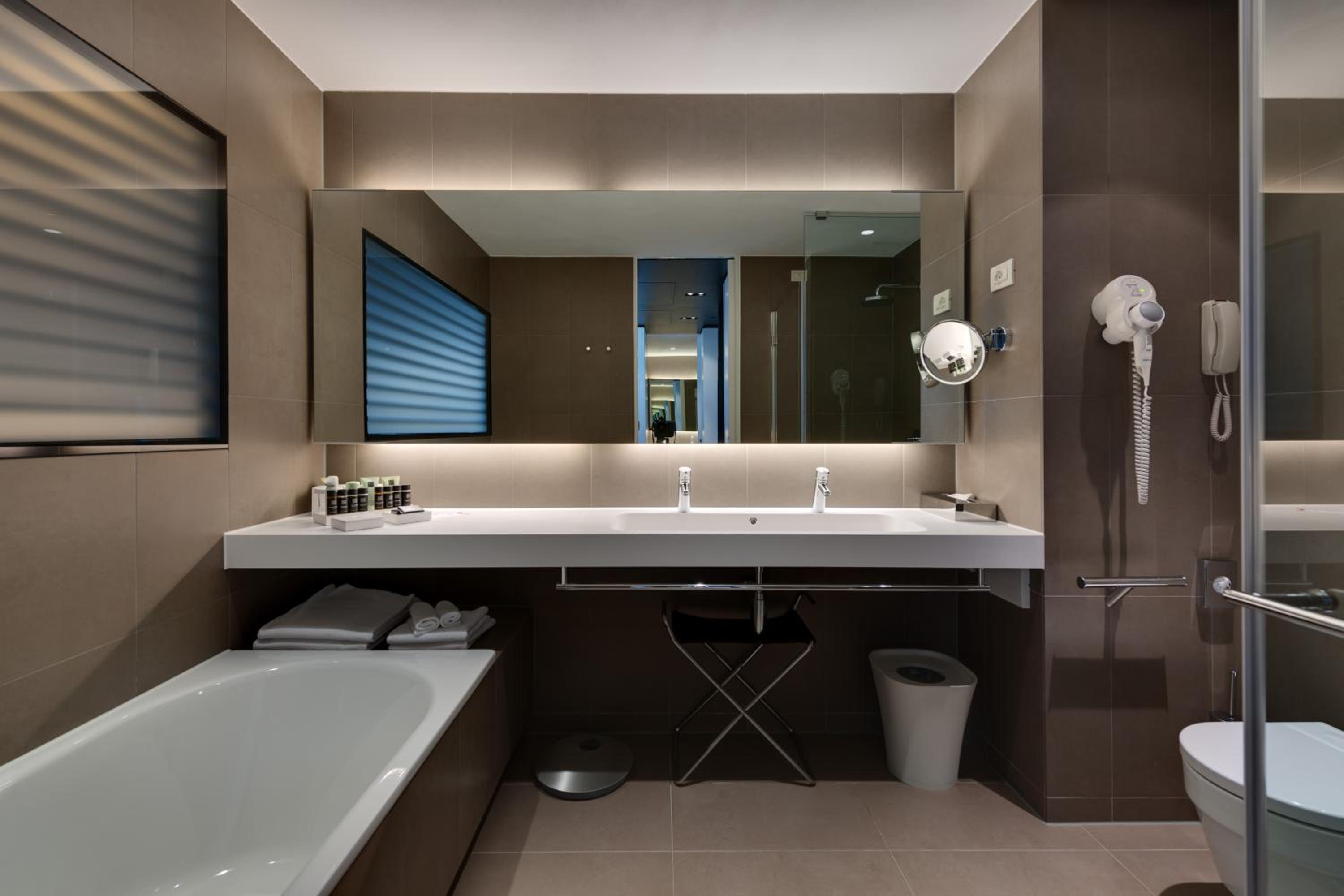 Suite - Golden Cape - Photo 10
