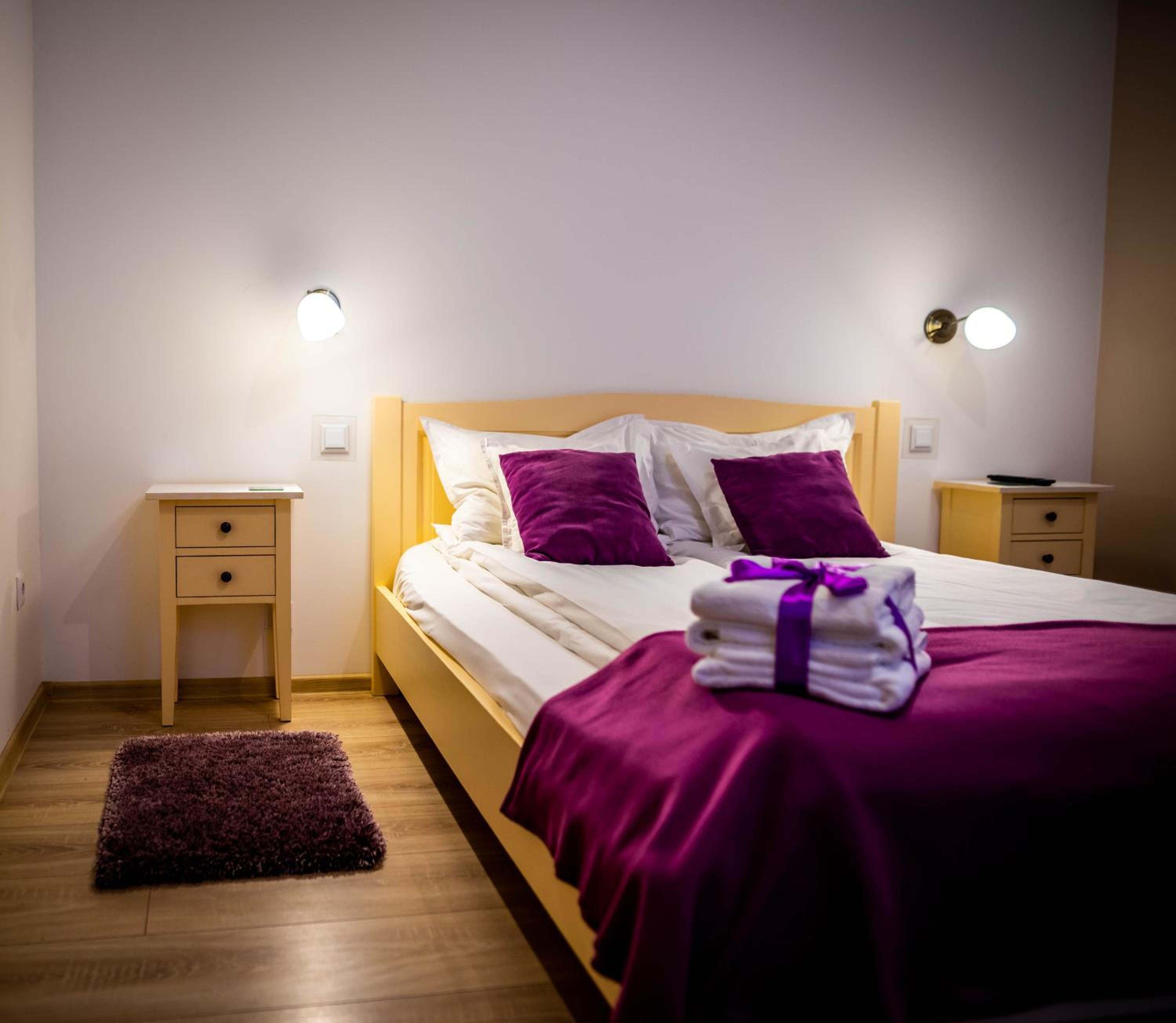 Studio Apartment - Photo 3