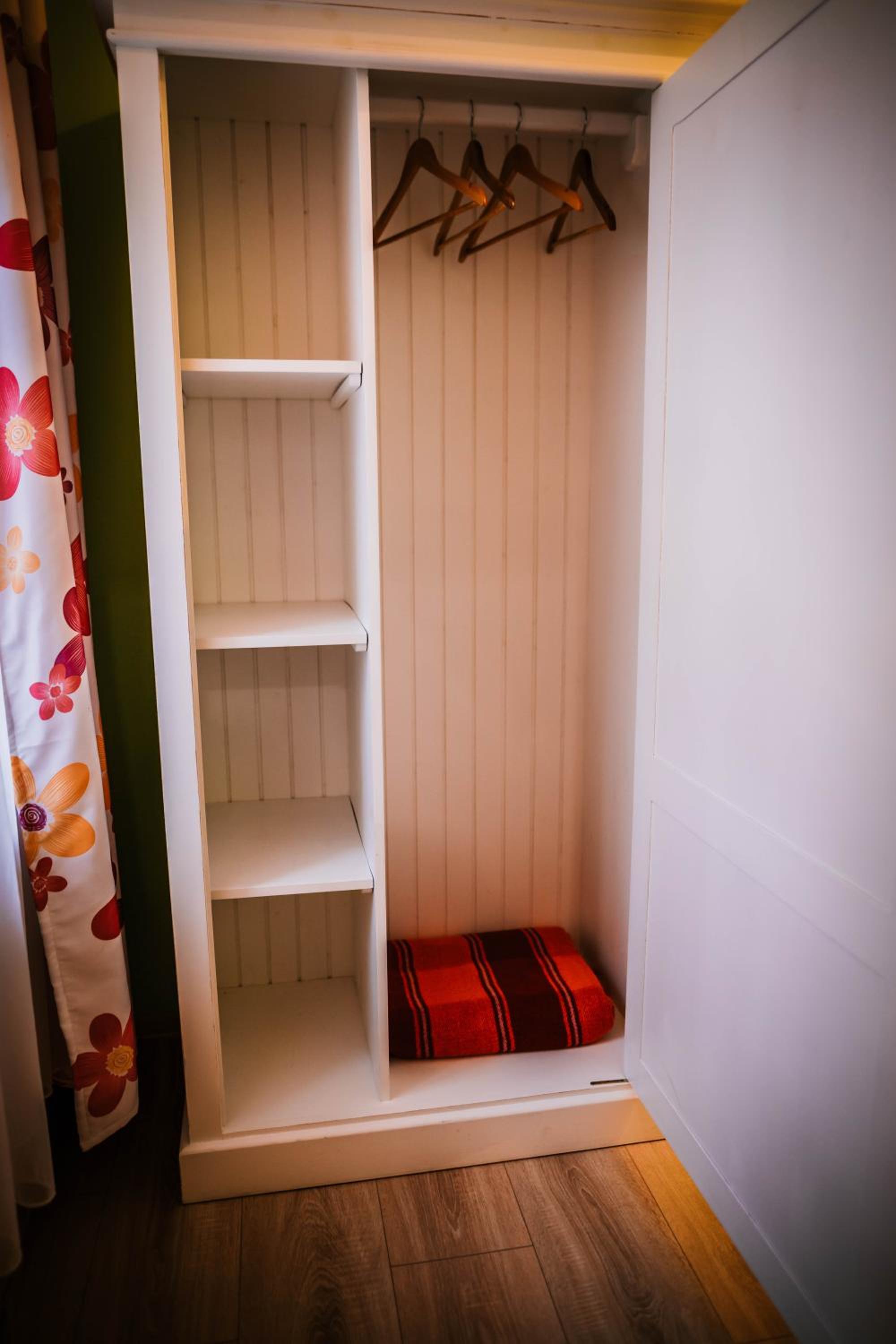 Studio Apartment - Photo 19