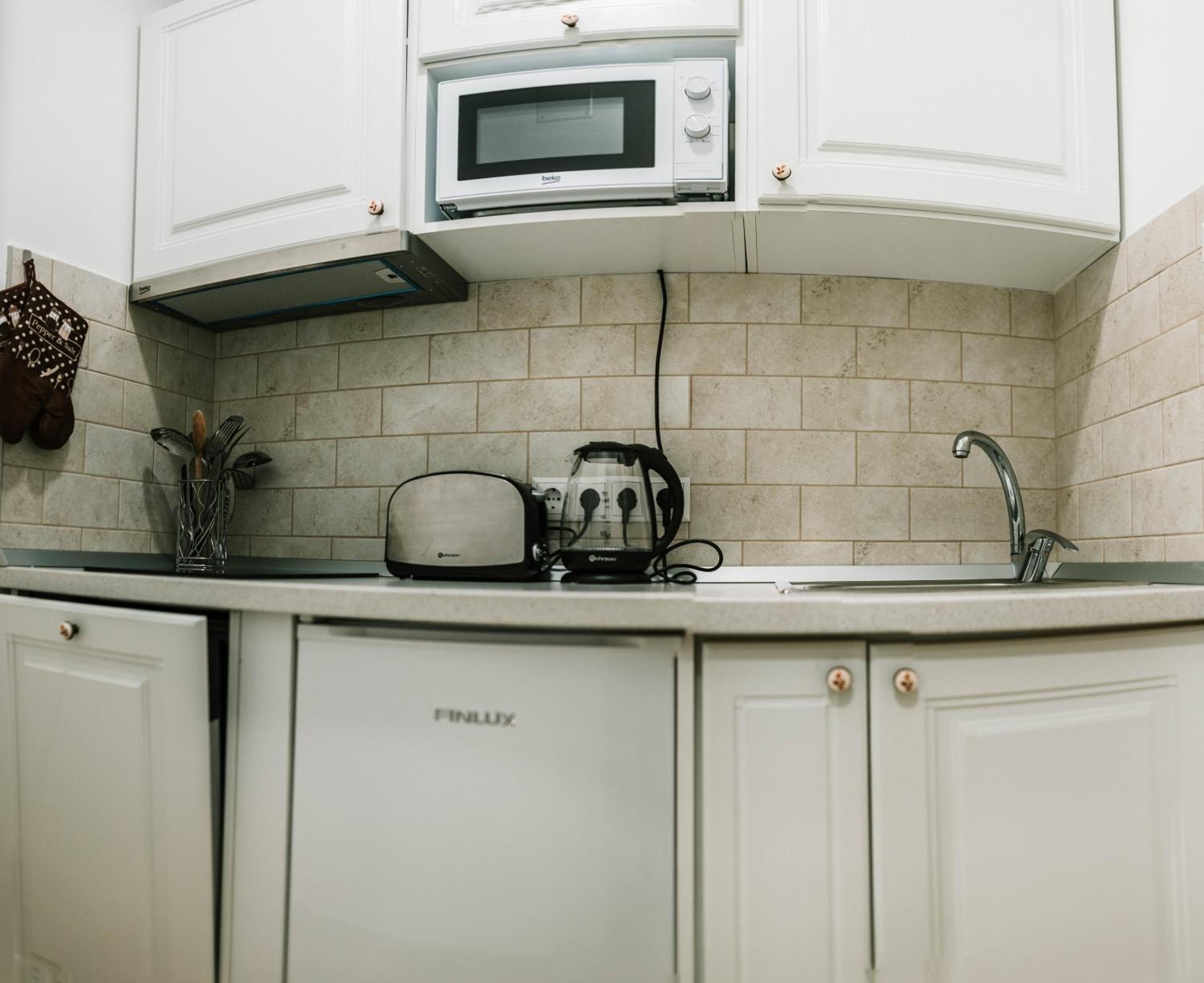 Studio Apartment - Photo 12