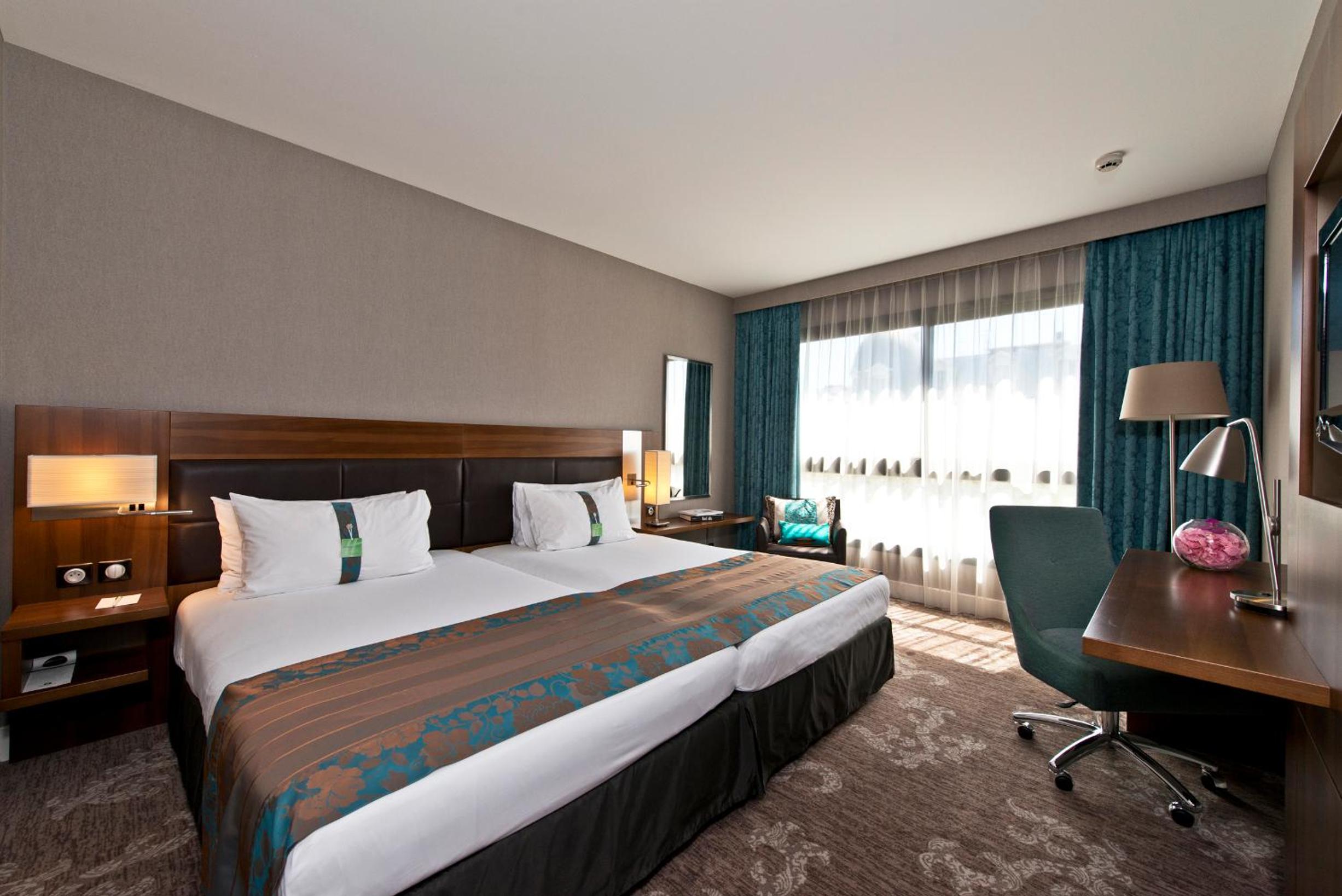 Standard Twin Room - High Floor - Photo 1