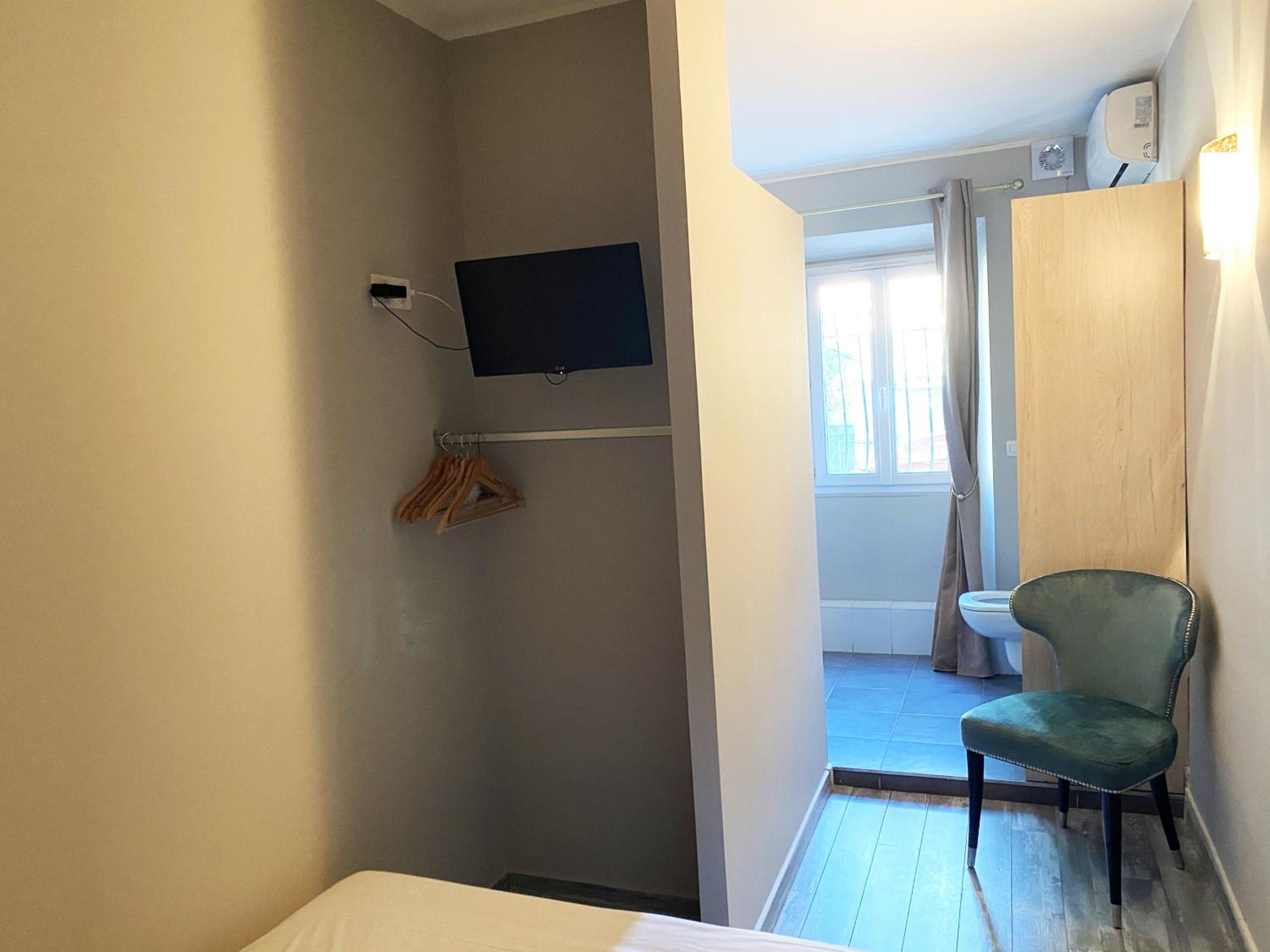 Single Room photo 1