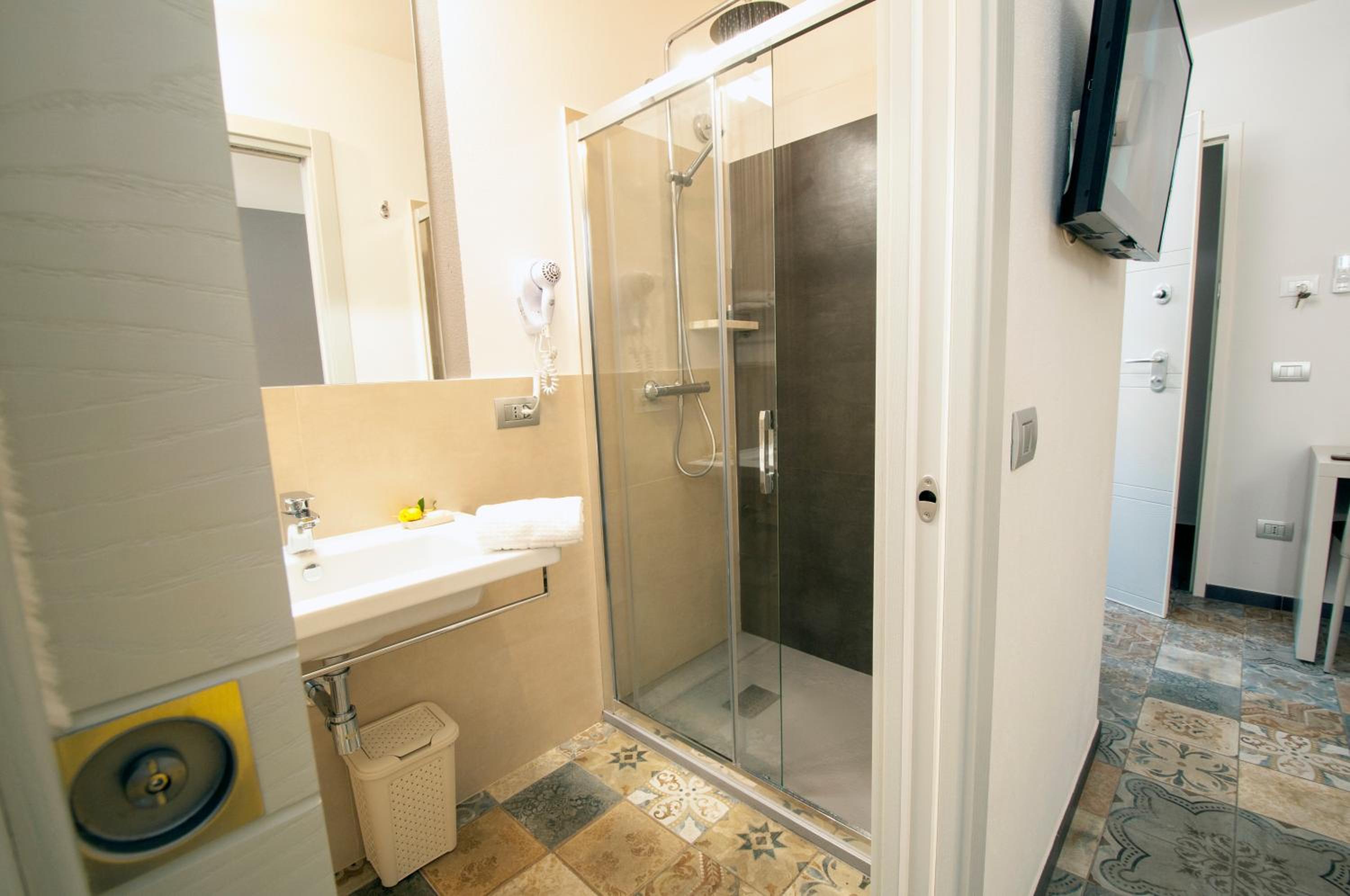 Double or Twin Room photo 2