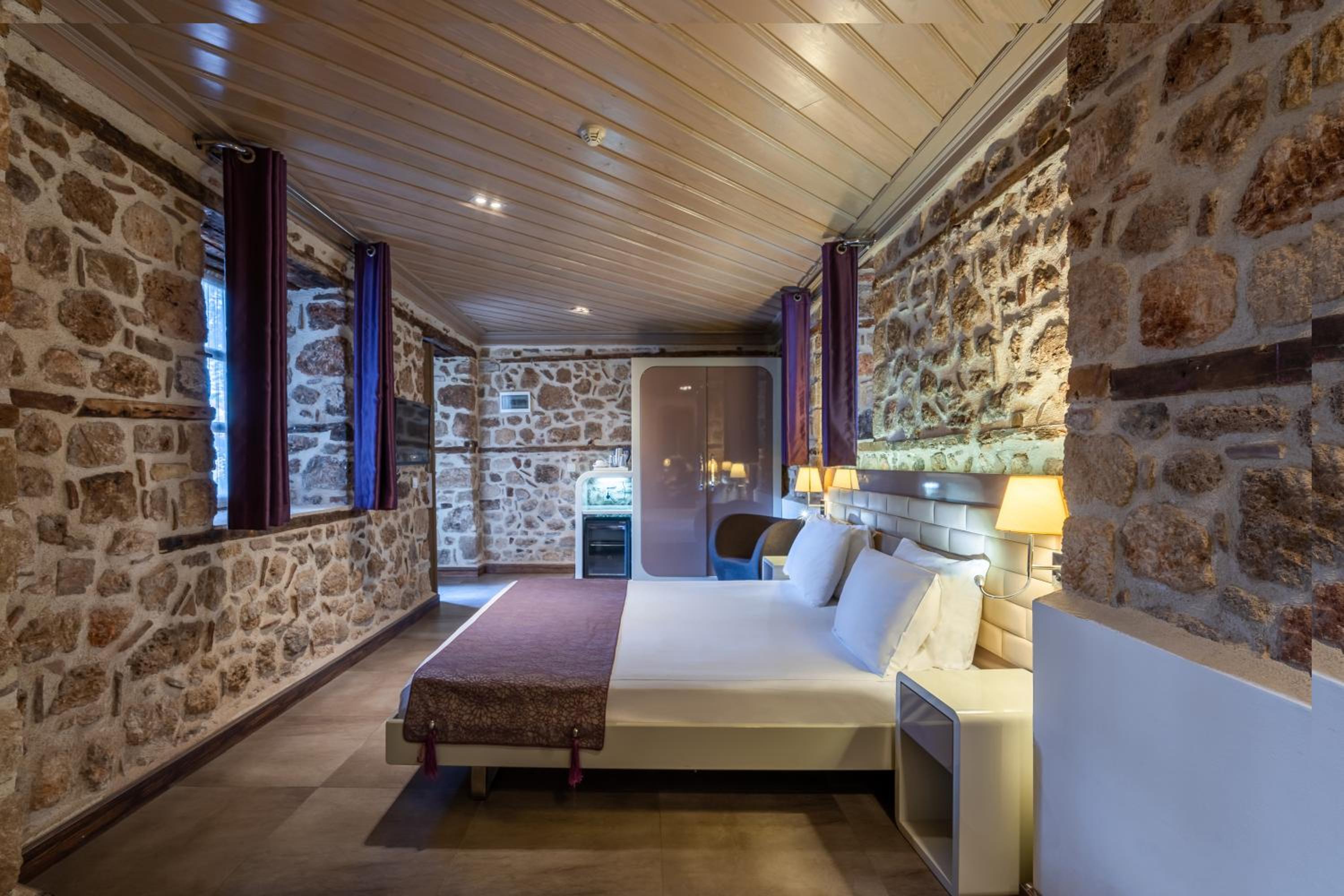 Standard Double Room - Photo 7