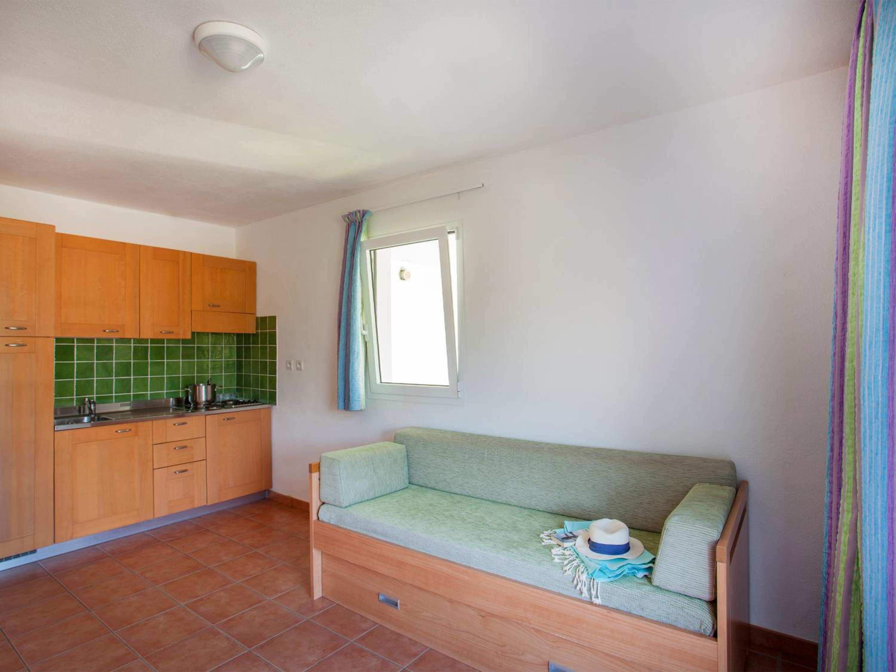 One-Bedroom Apartment (2-4 Adults) - Photo 4
