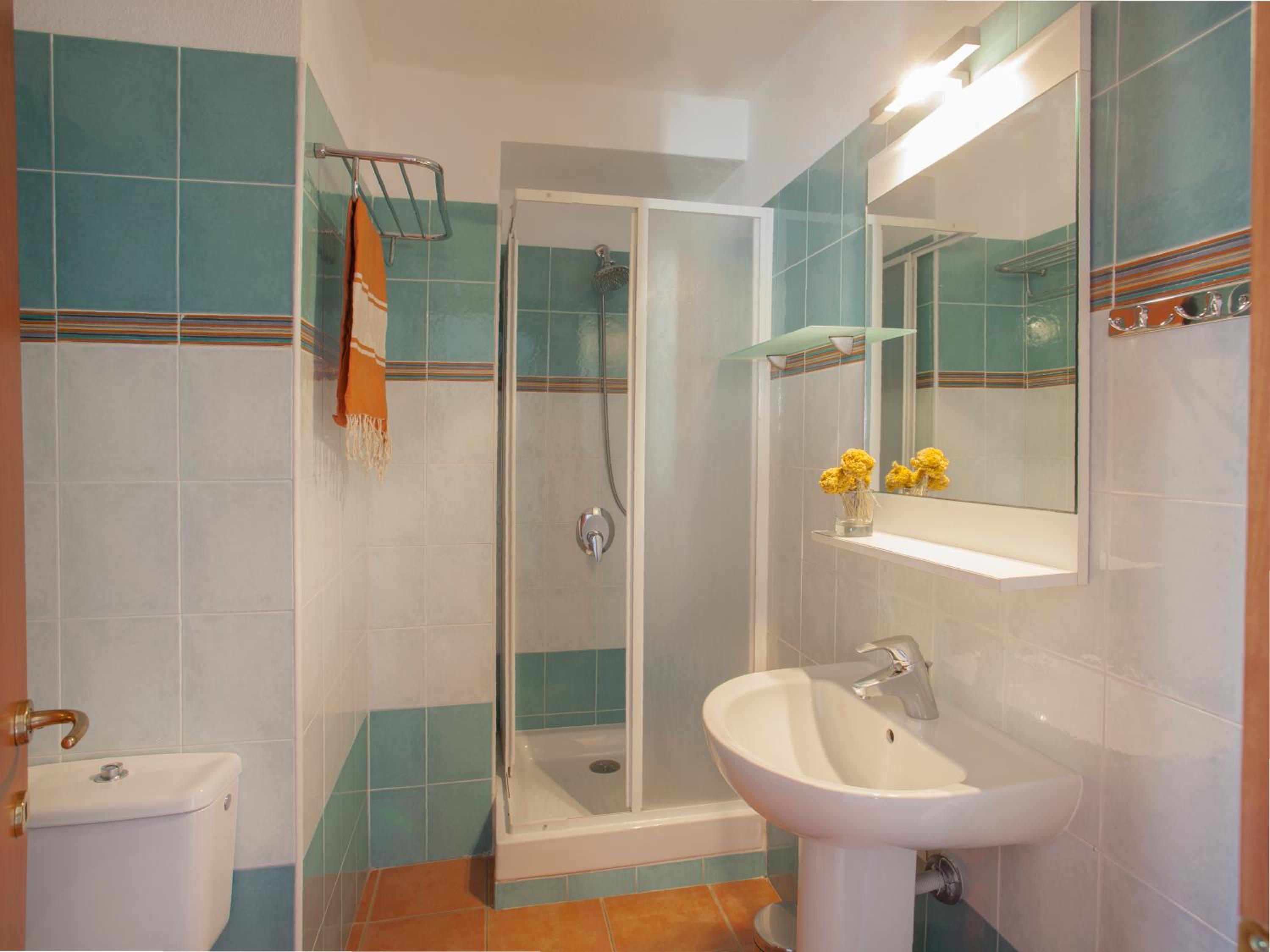 One-Bedroom Apartment (2-4 Adults) - Photo 10