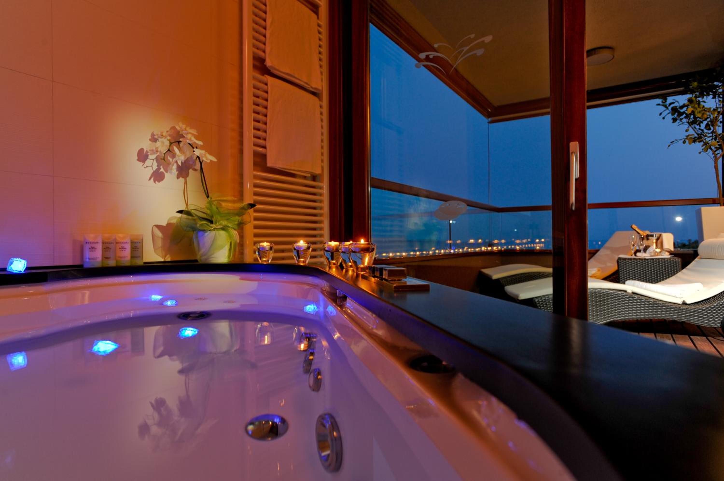 Deluxe Suite photo 2