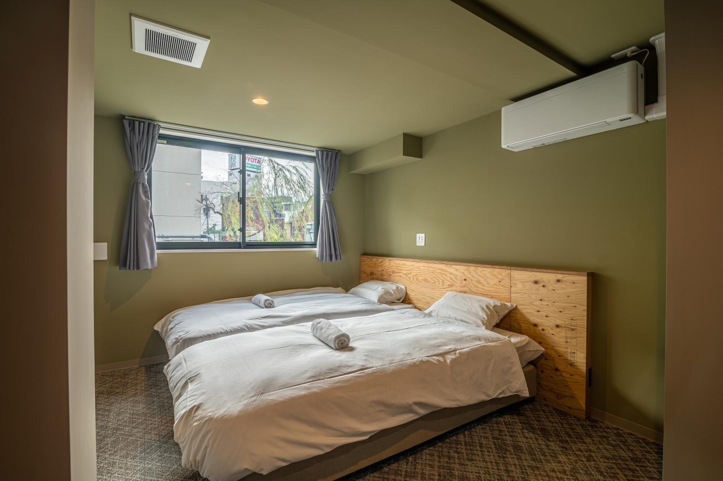 Standard Twin Room with Shared Bathroom photo 3