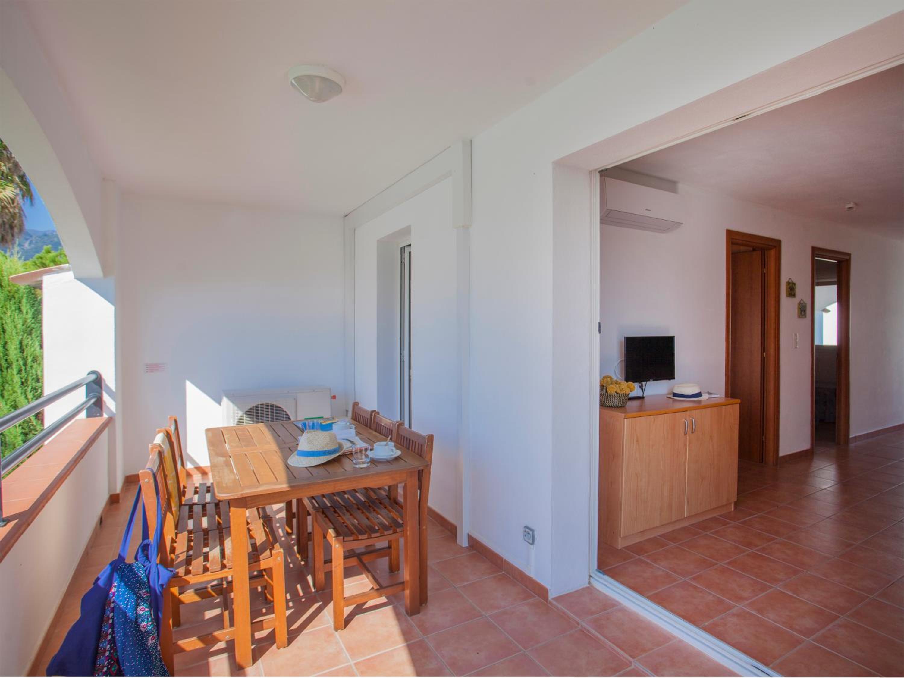 Two-Bedroom Apartment (6 Adults) - Photo 11
