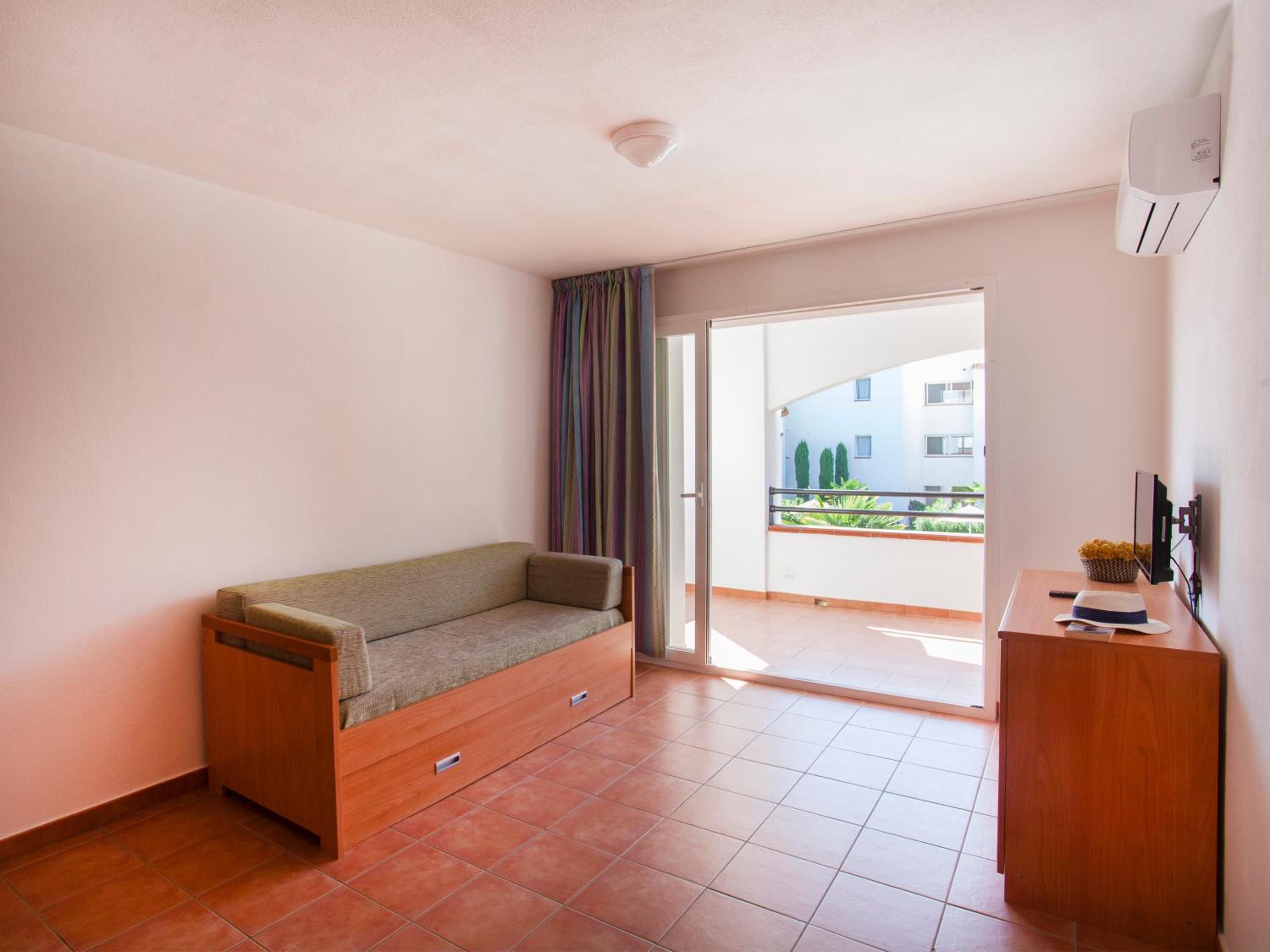 Two-Bedroom Apartment (6 Adults) - Photo 1