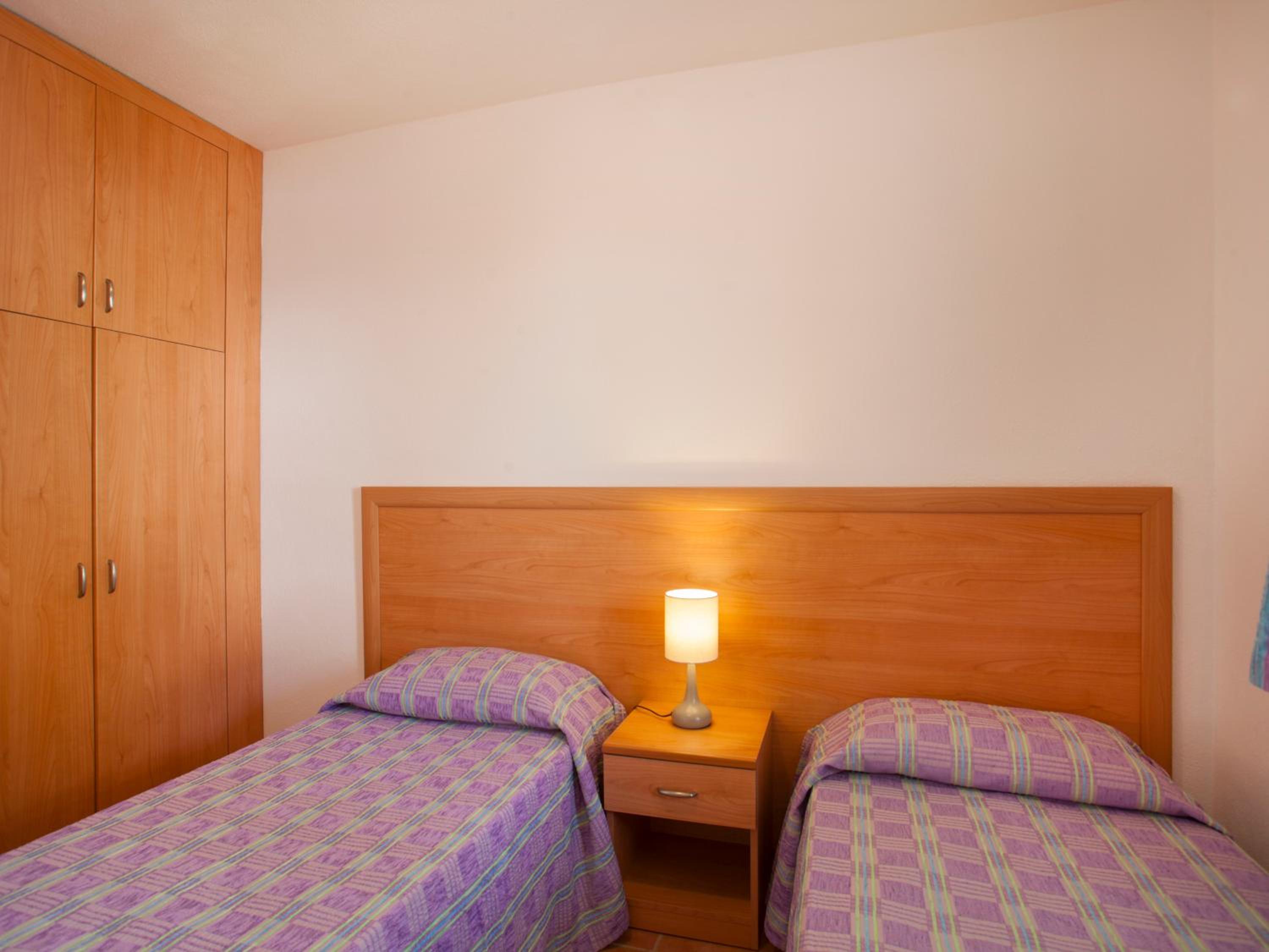 Two-Bedroom Apartment (6 Adults) - Photo 6