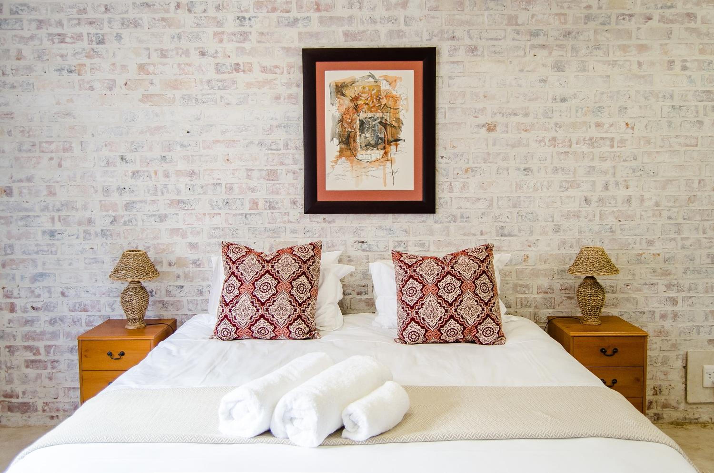 One-Bedroom Apartment - Photo 1