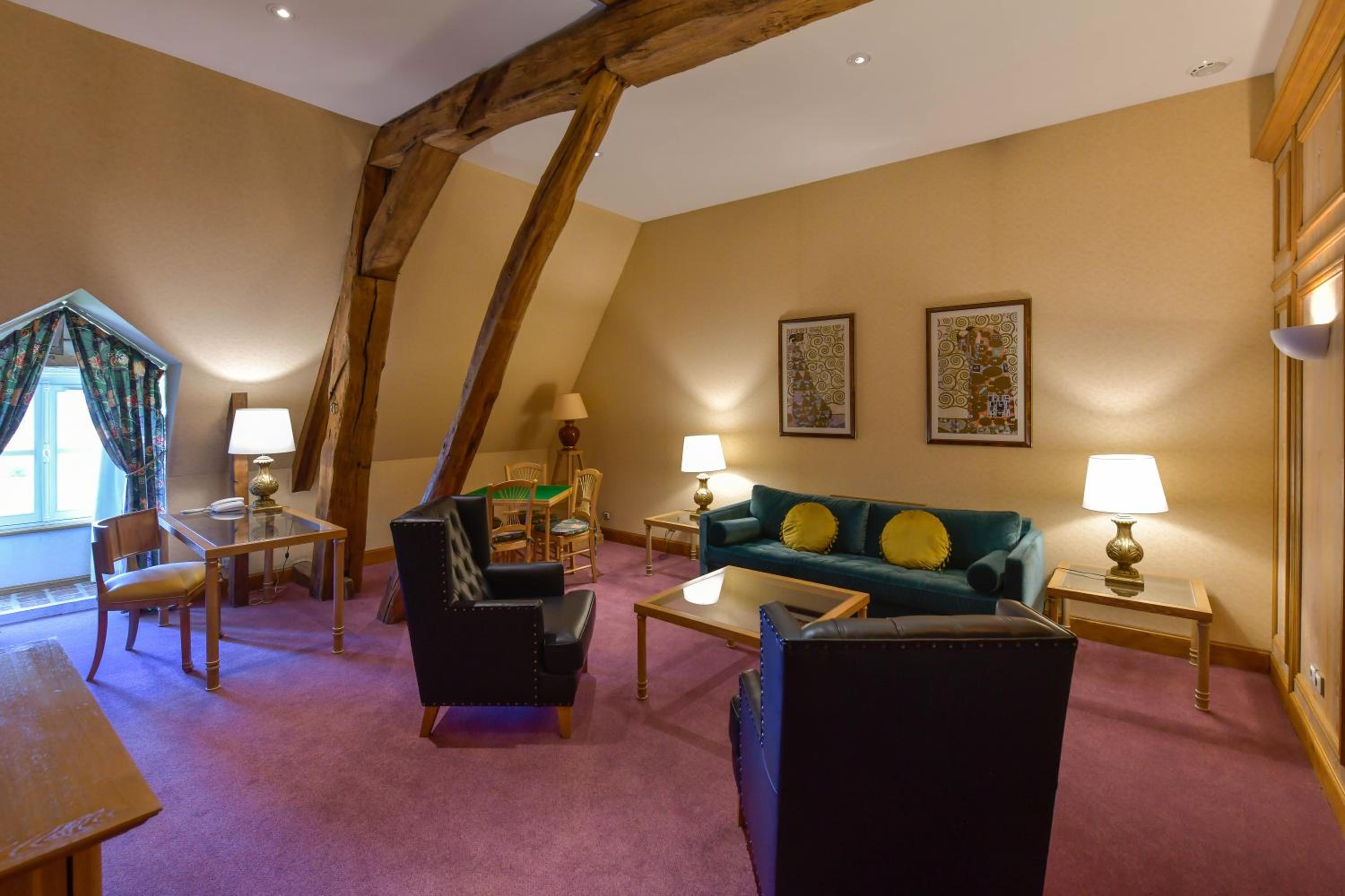 Castle Suite with Golf View - Photo 5