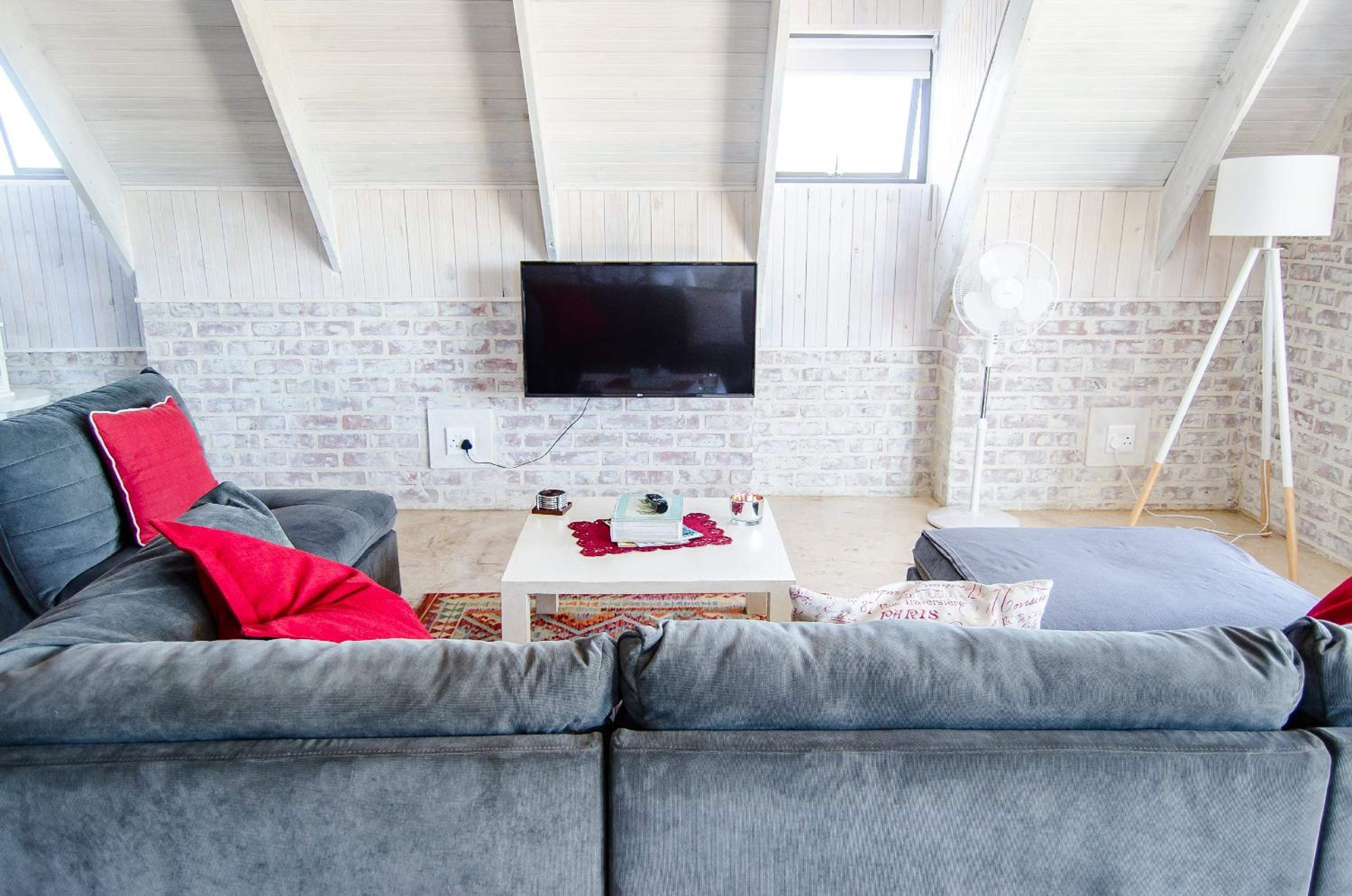 Two-Bedroom Apartment - Photo 34
