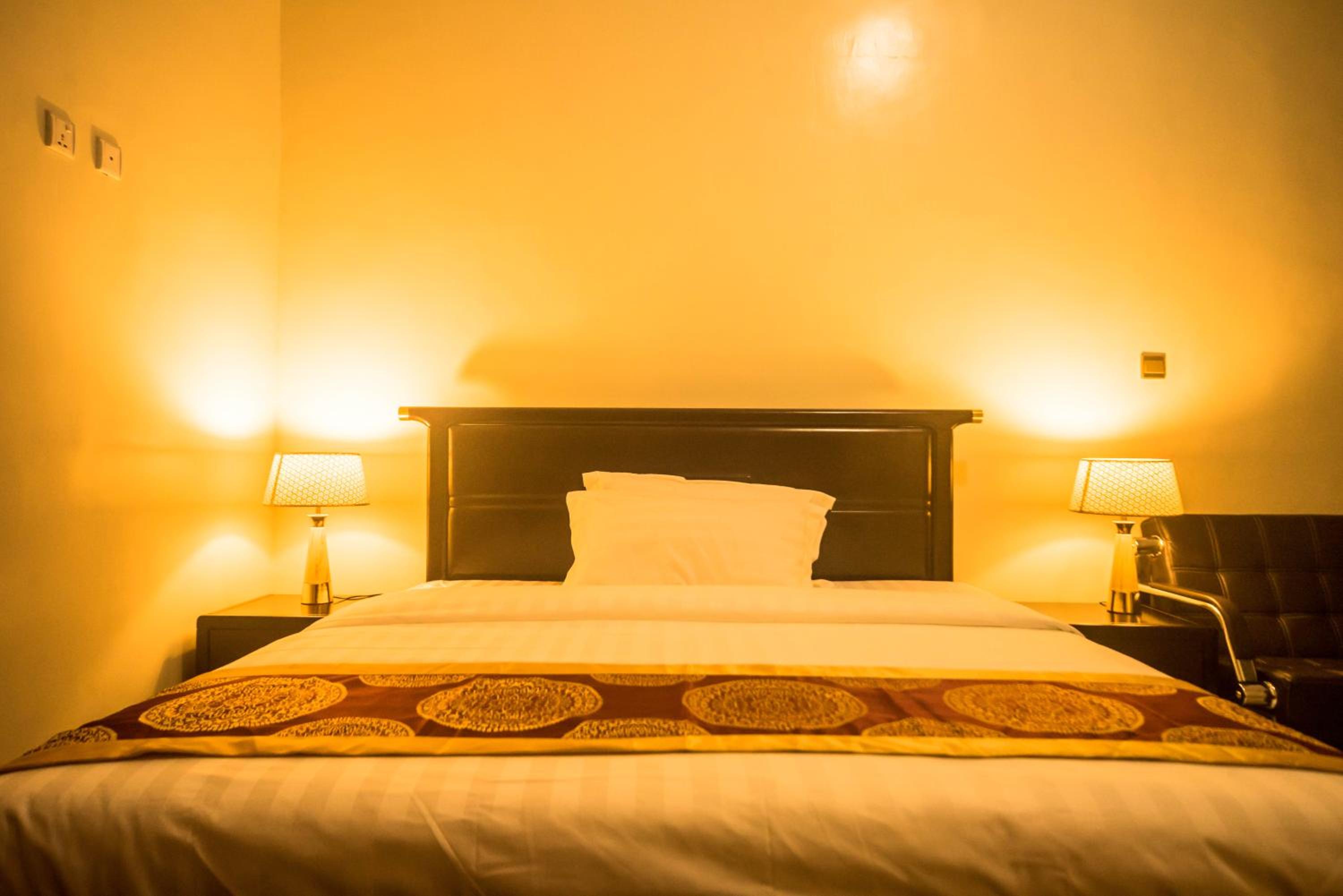 Deluxe Queen Room
