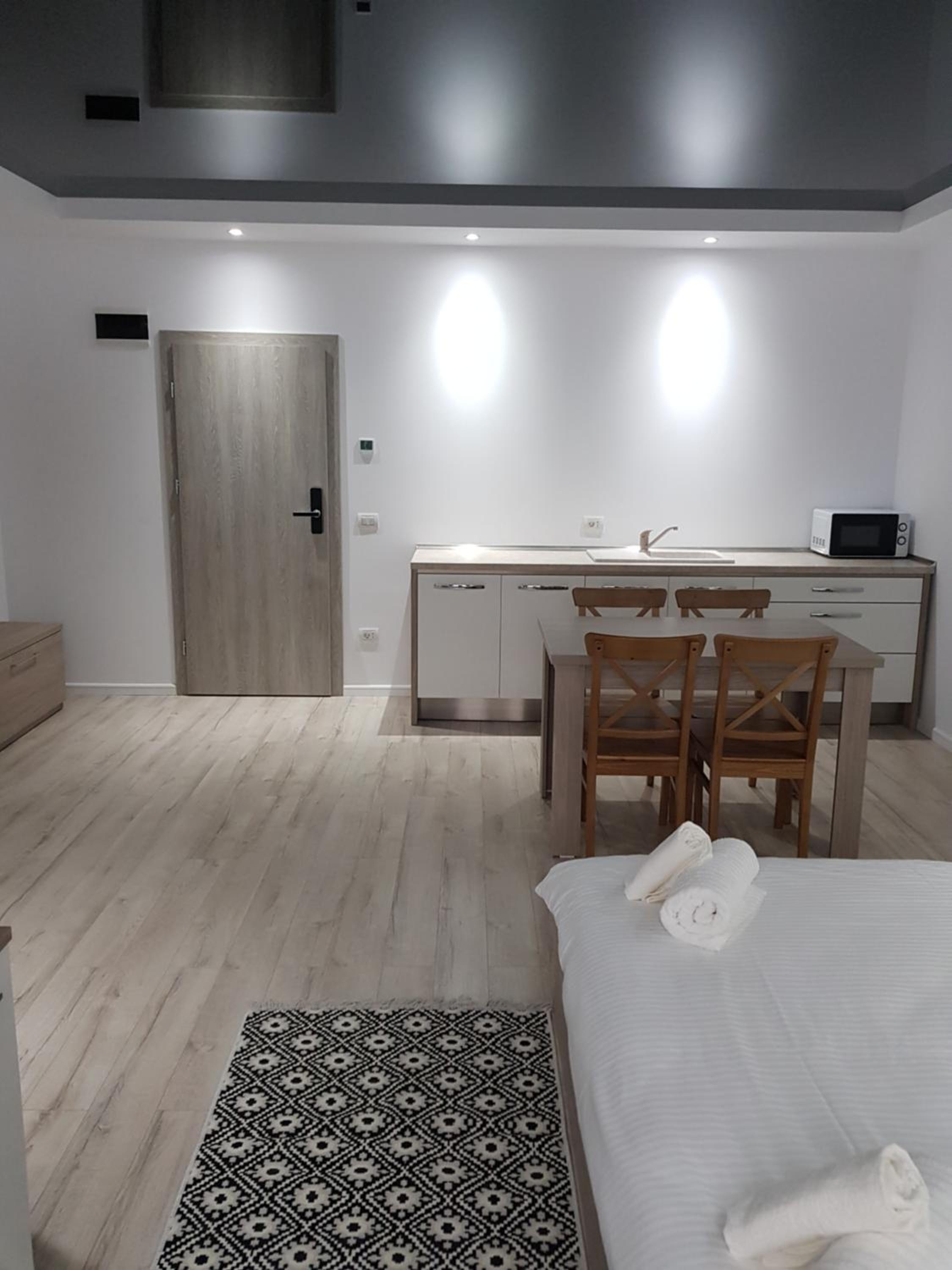 Two-Bedroom Apartment - Photo 3
