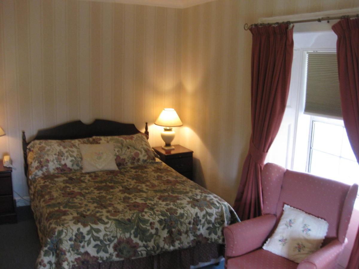 Double or Twin Room photo 3