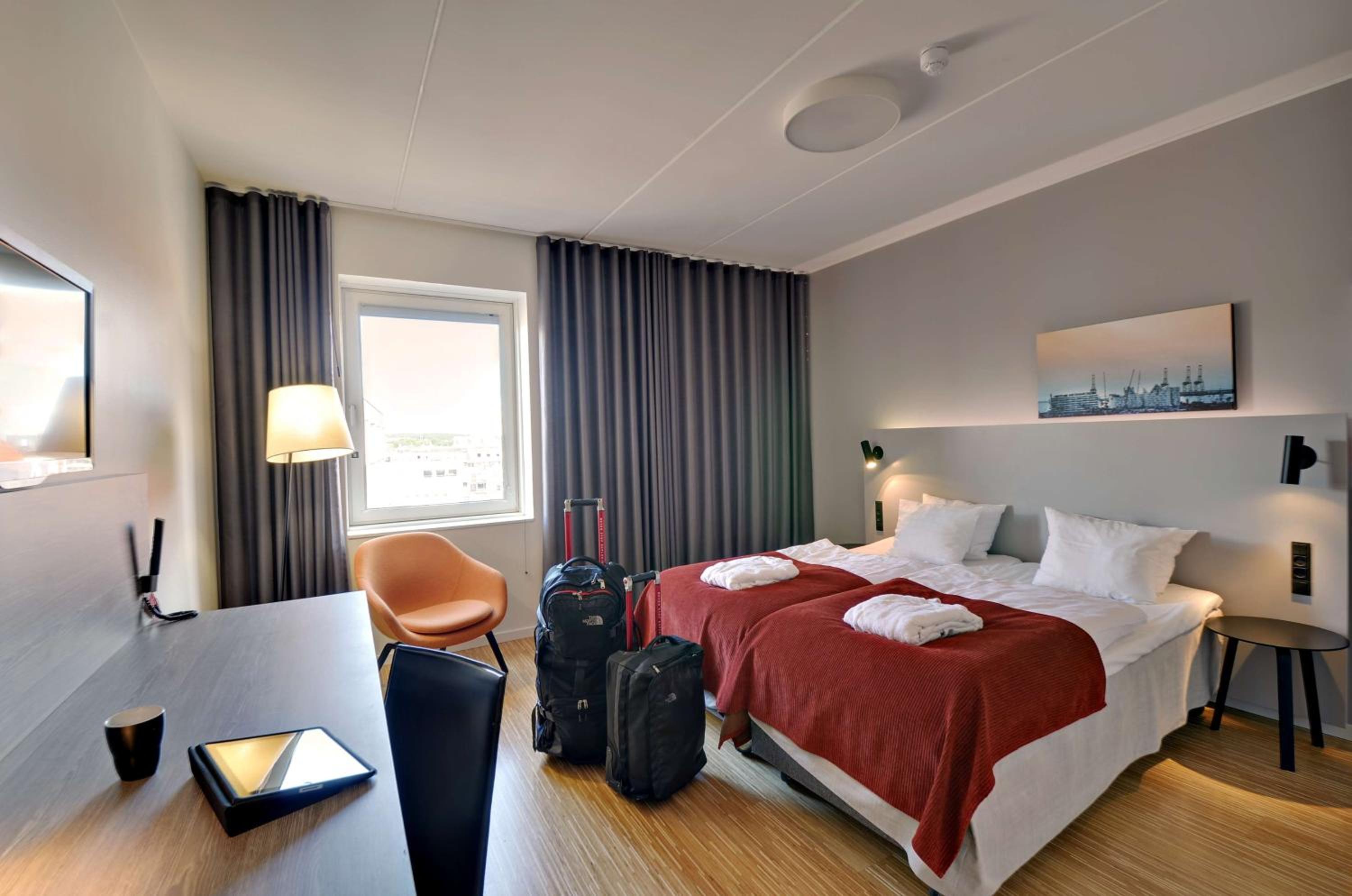Standard Double or Twin Room - Photo 2