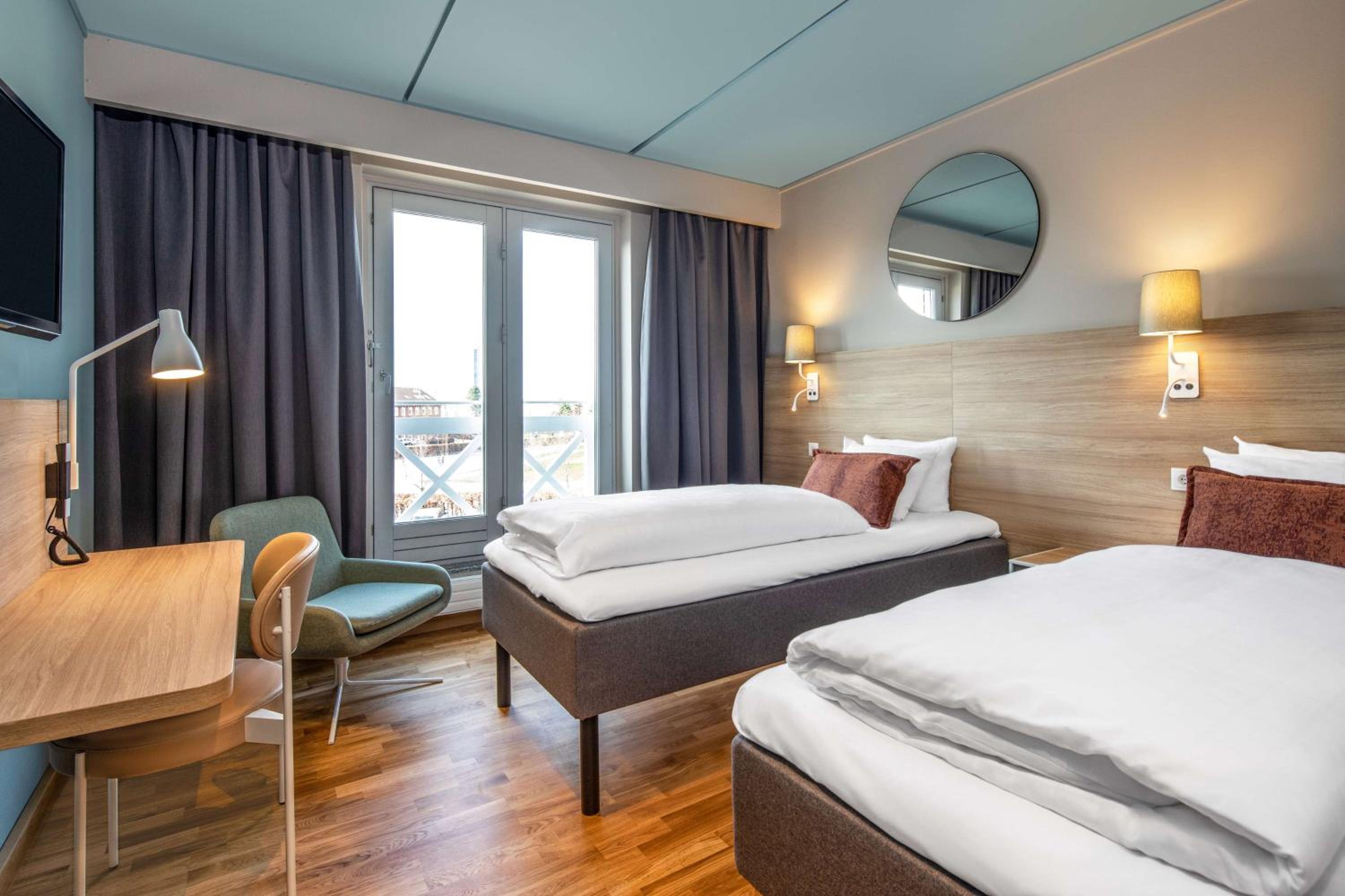 Twin Room - Photo 1