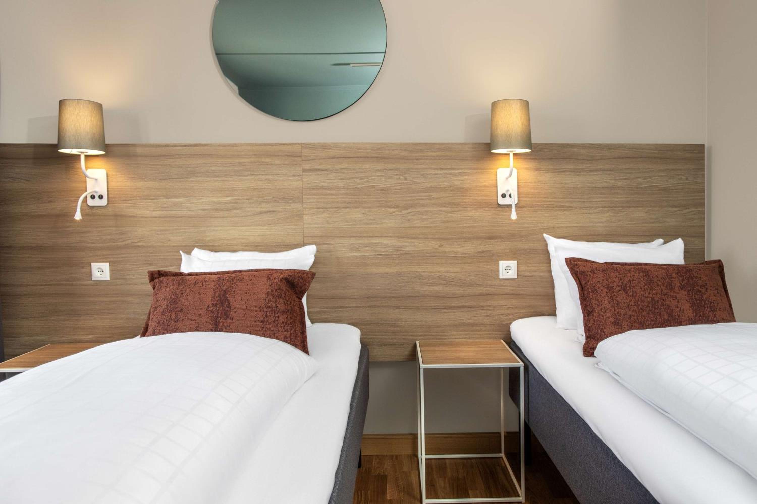 Twin Room - Photo 2