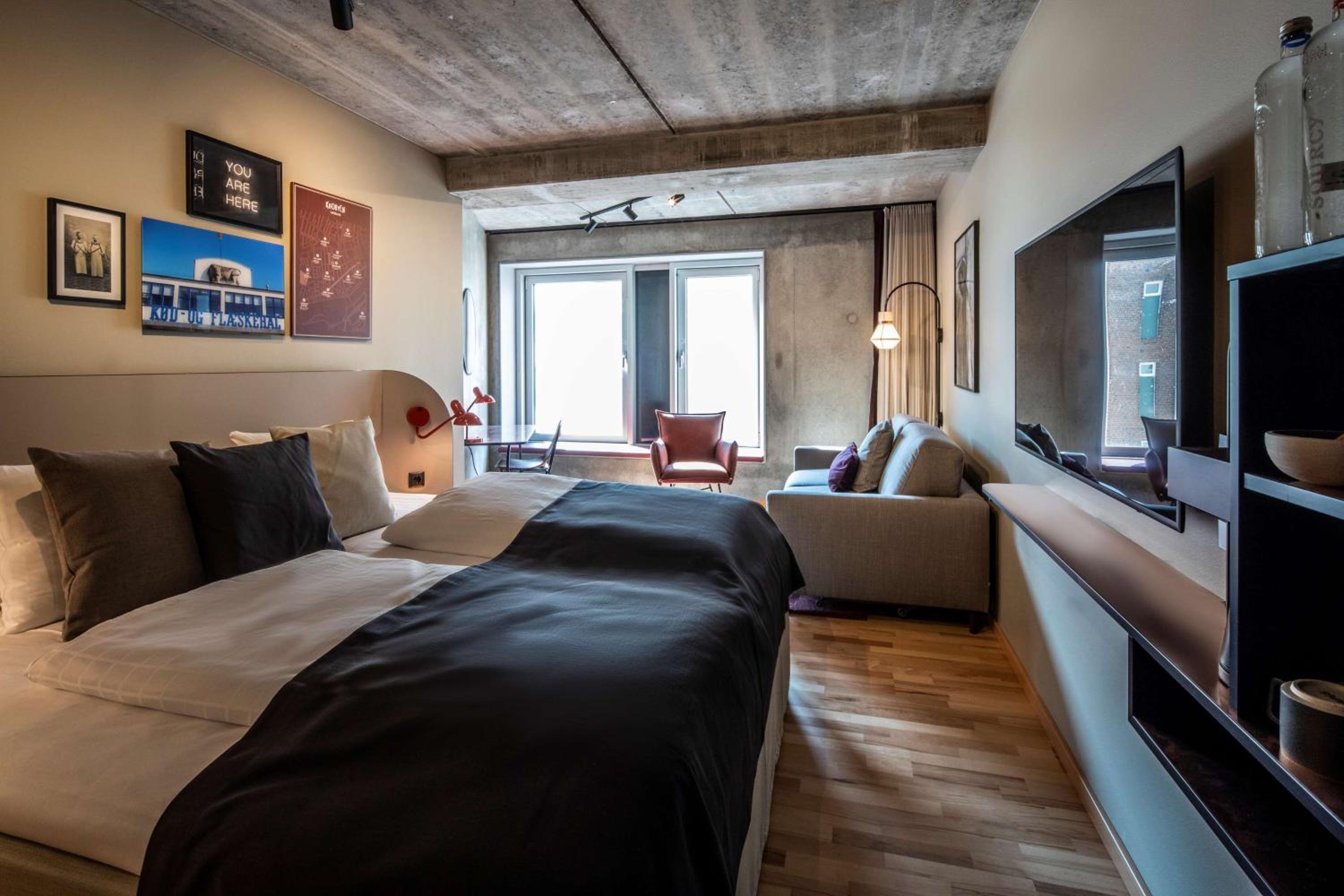Superior King Room