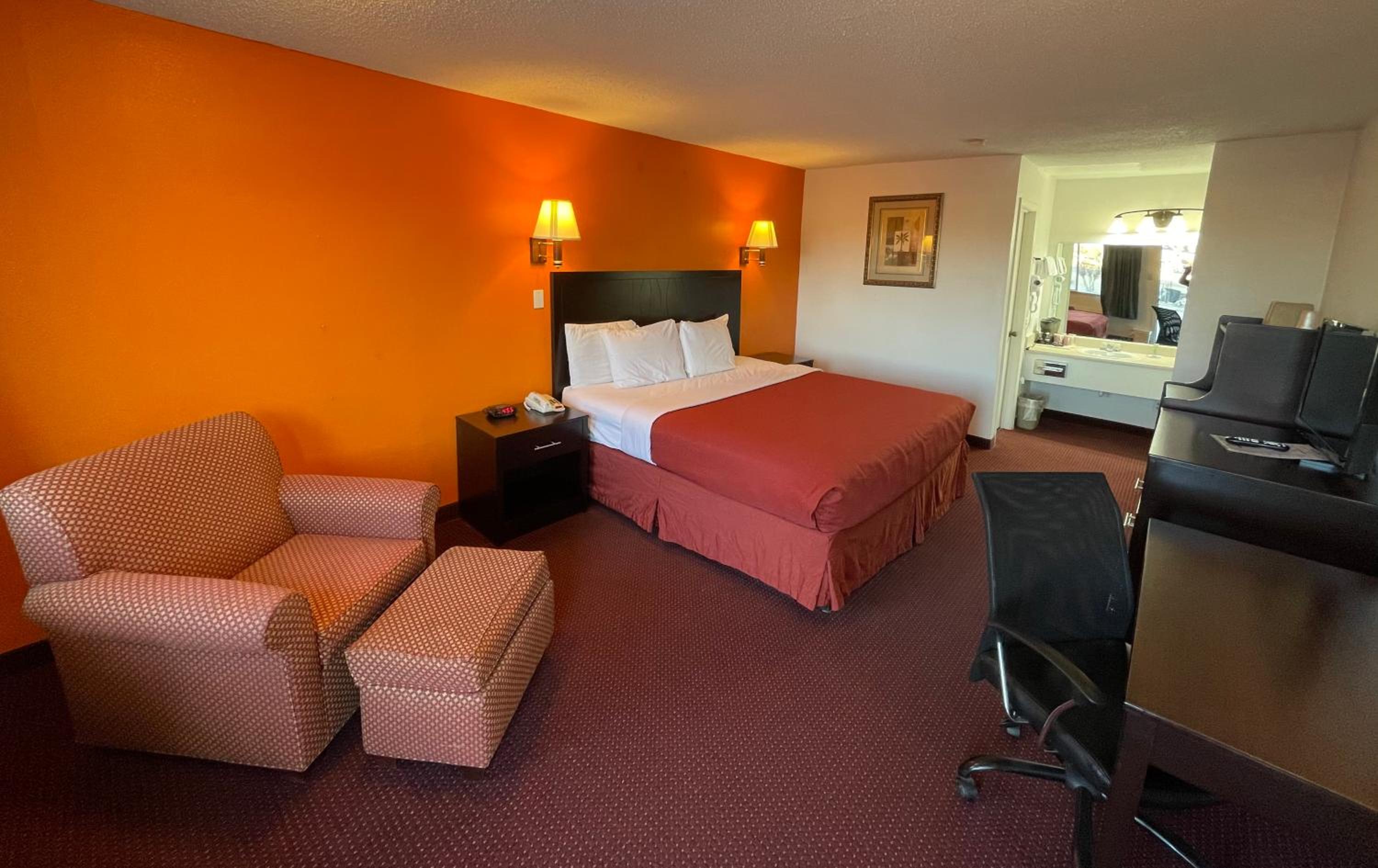 King Room - Non-Smoking photo 1