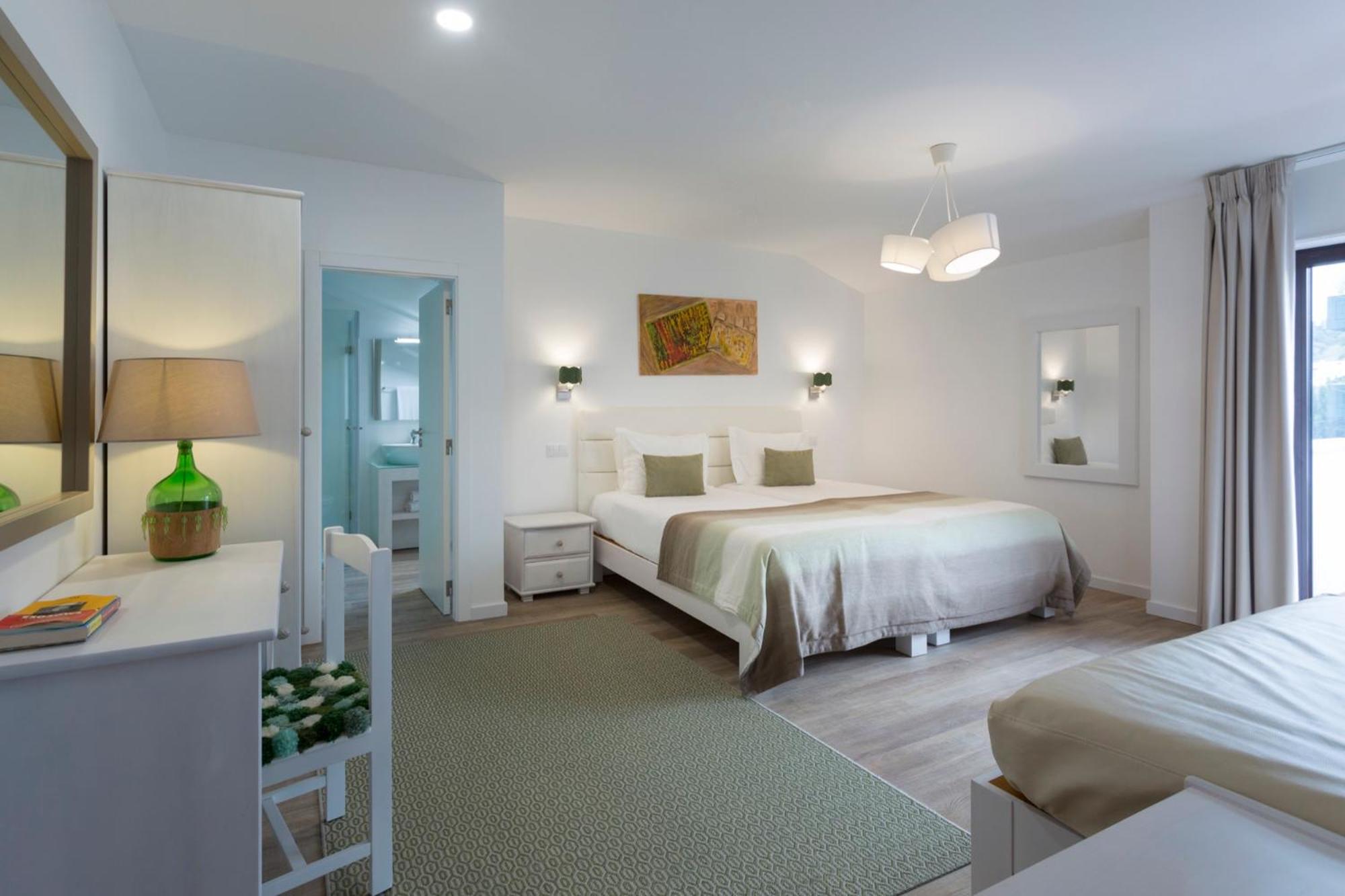 Triple Room with Balcony - Photo 1