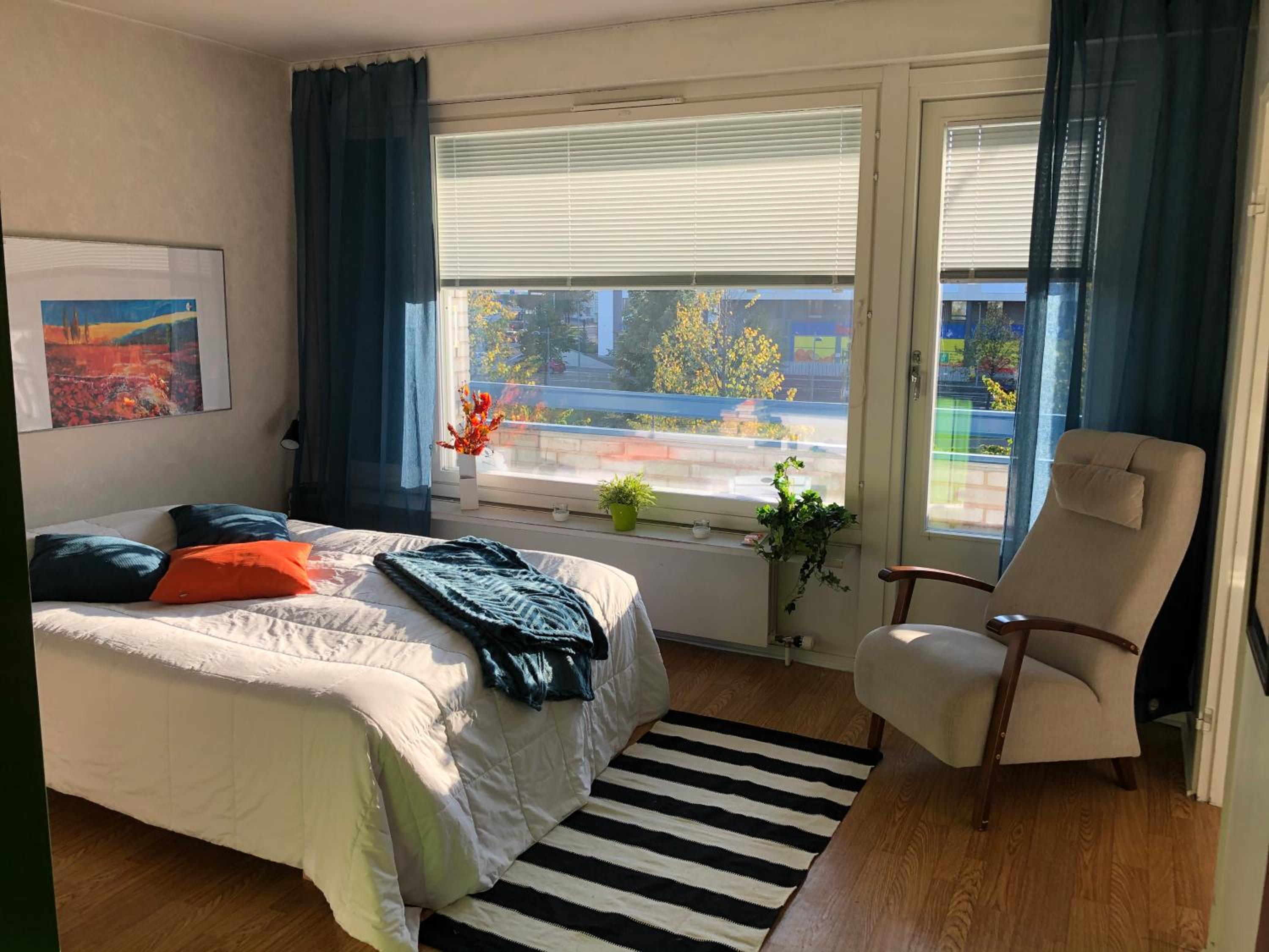 One-Bedroom Apartment - Photo 11