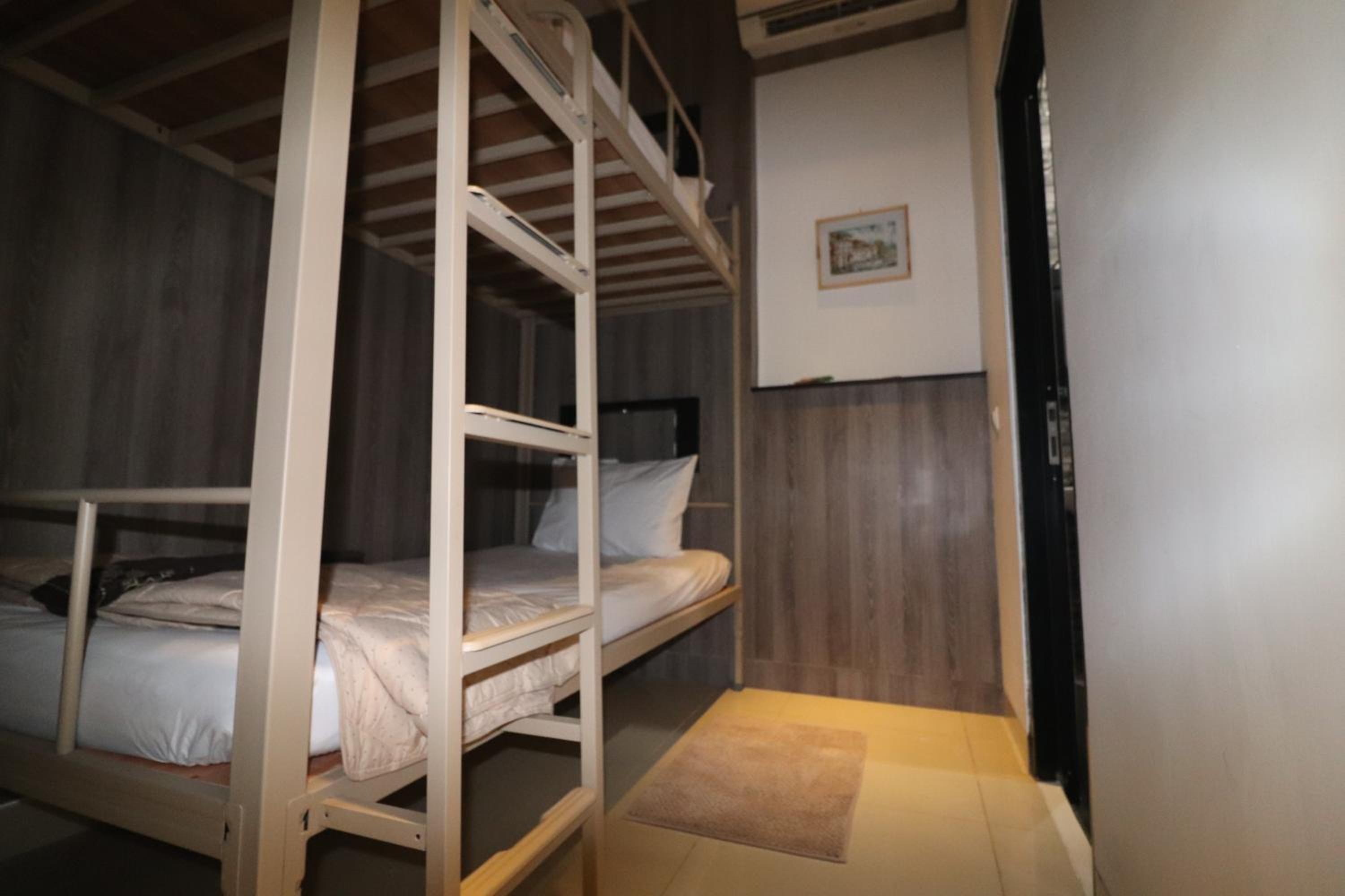 Standard Double Room - Photo 7