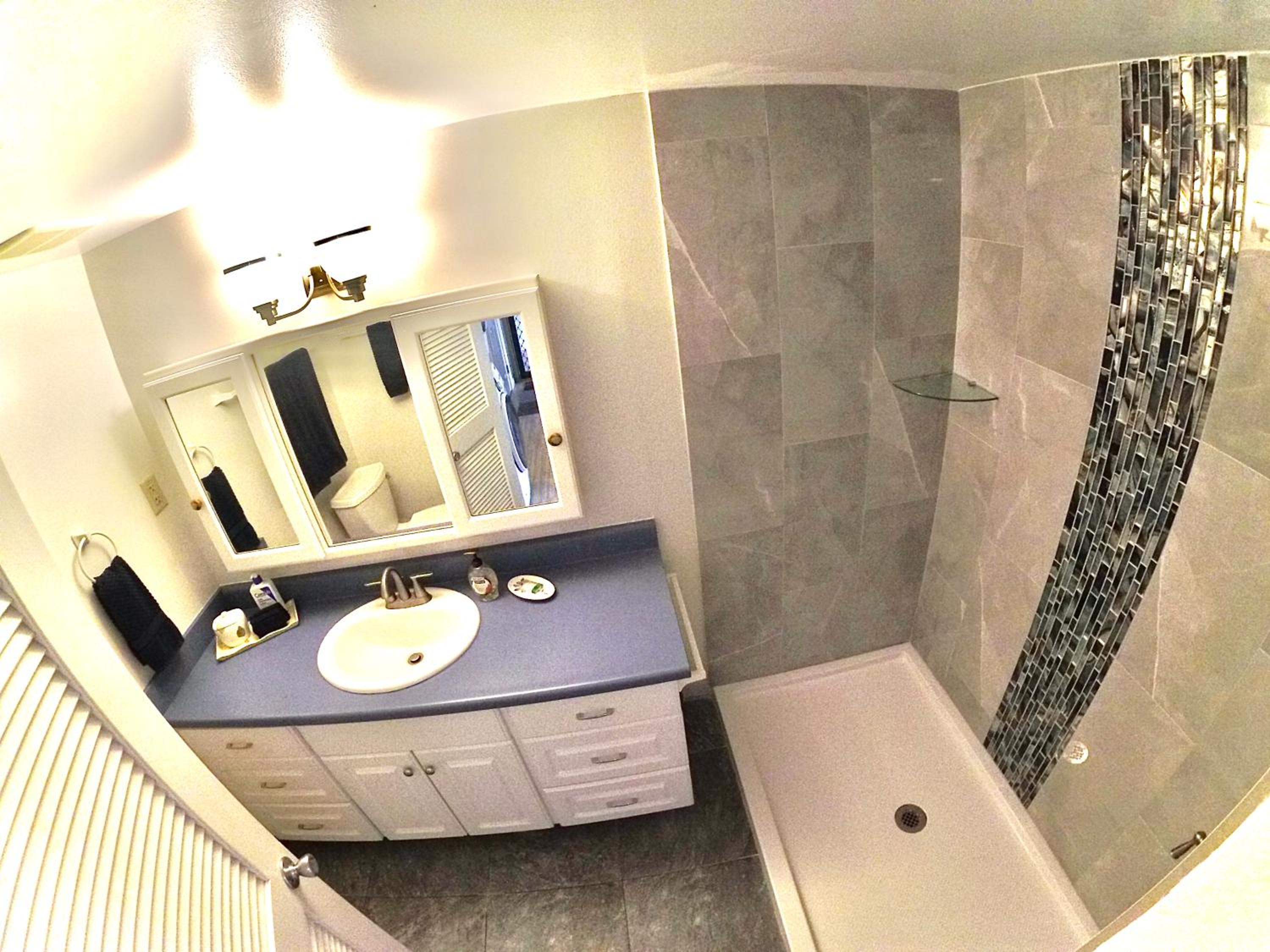 One-Bedroom Apartment - Photo 7