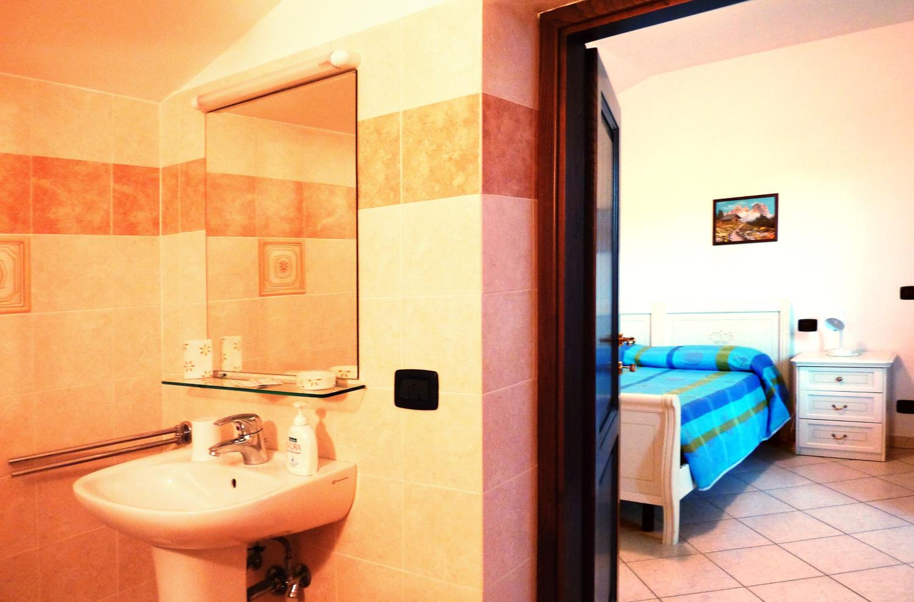 Double Room with Balcony photo 3