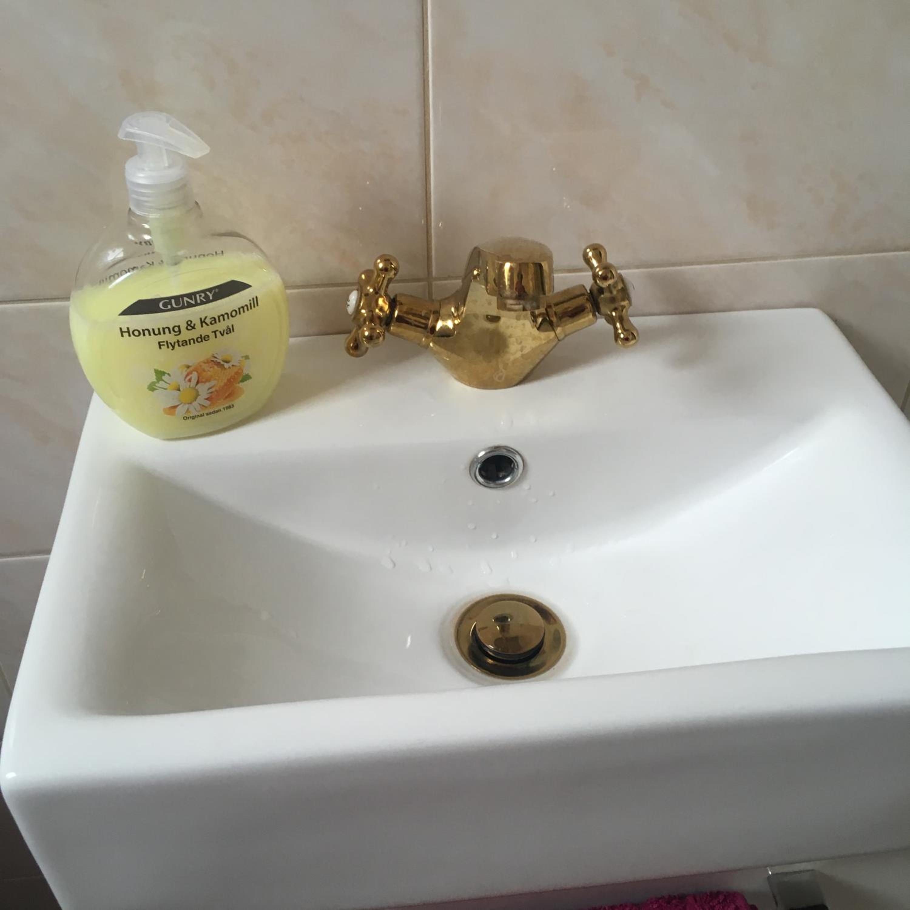 Double Room - Photo 5