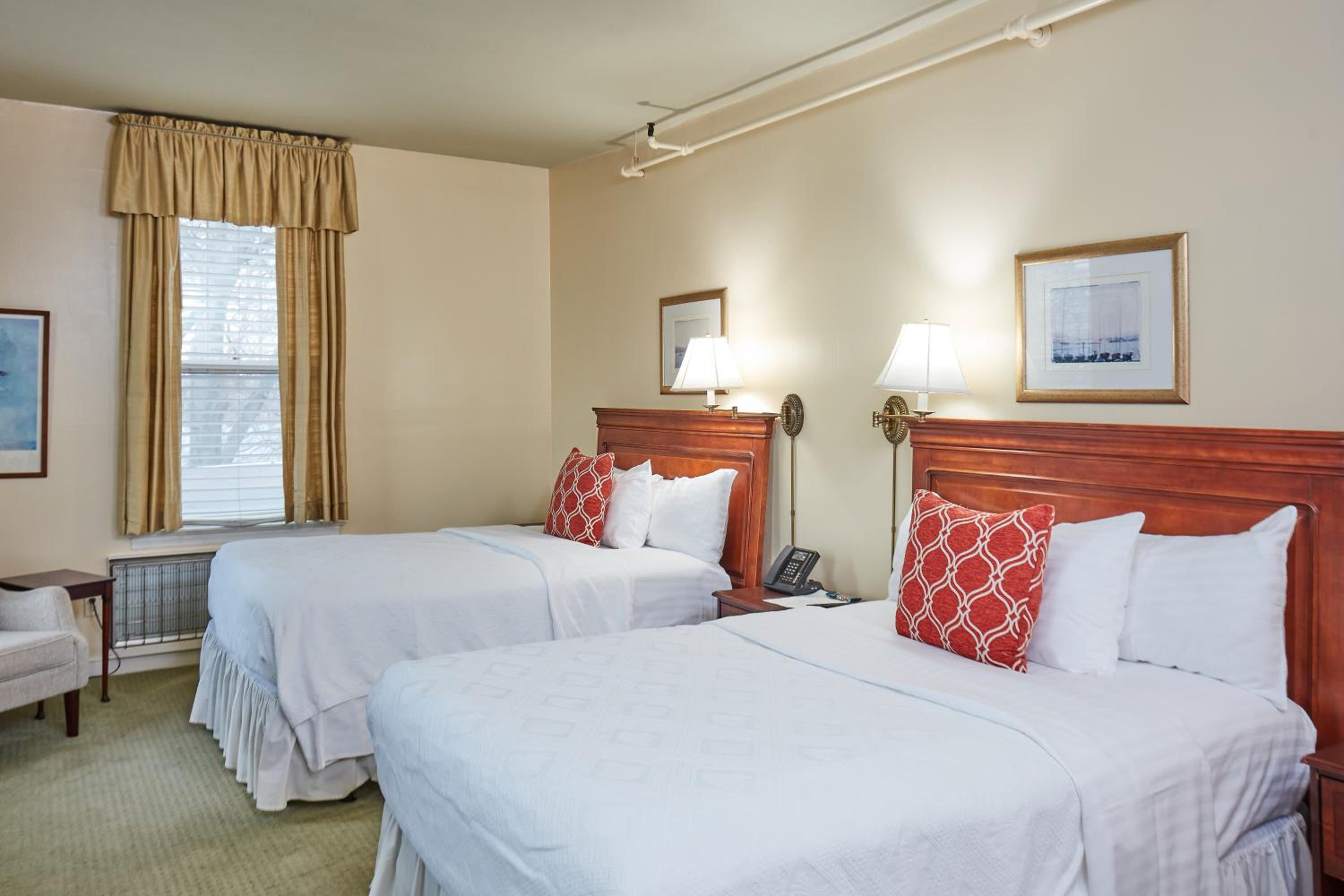 Deluxe Room (1 Adult + 2 Children) photo 1