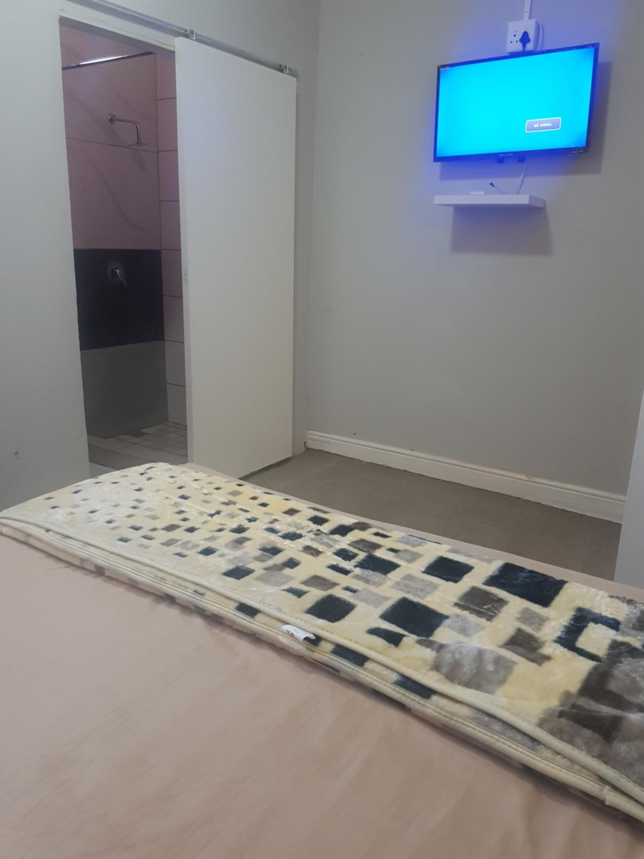 Double Room - Photo 2