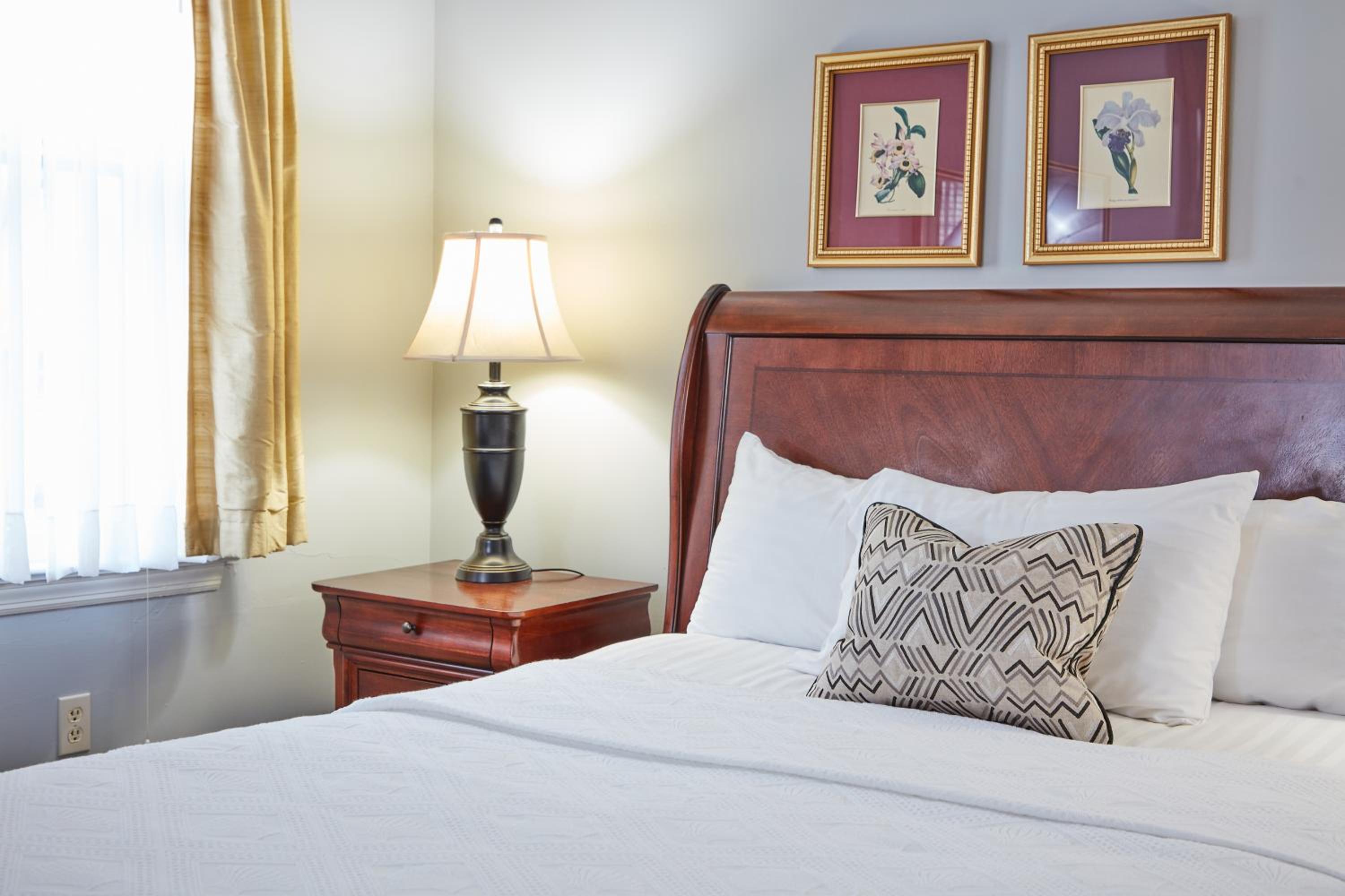 Standard Queen Room photo 3
