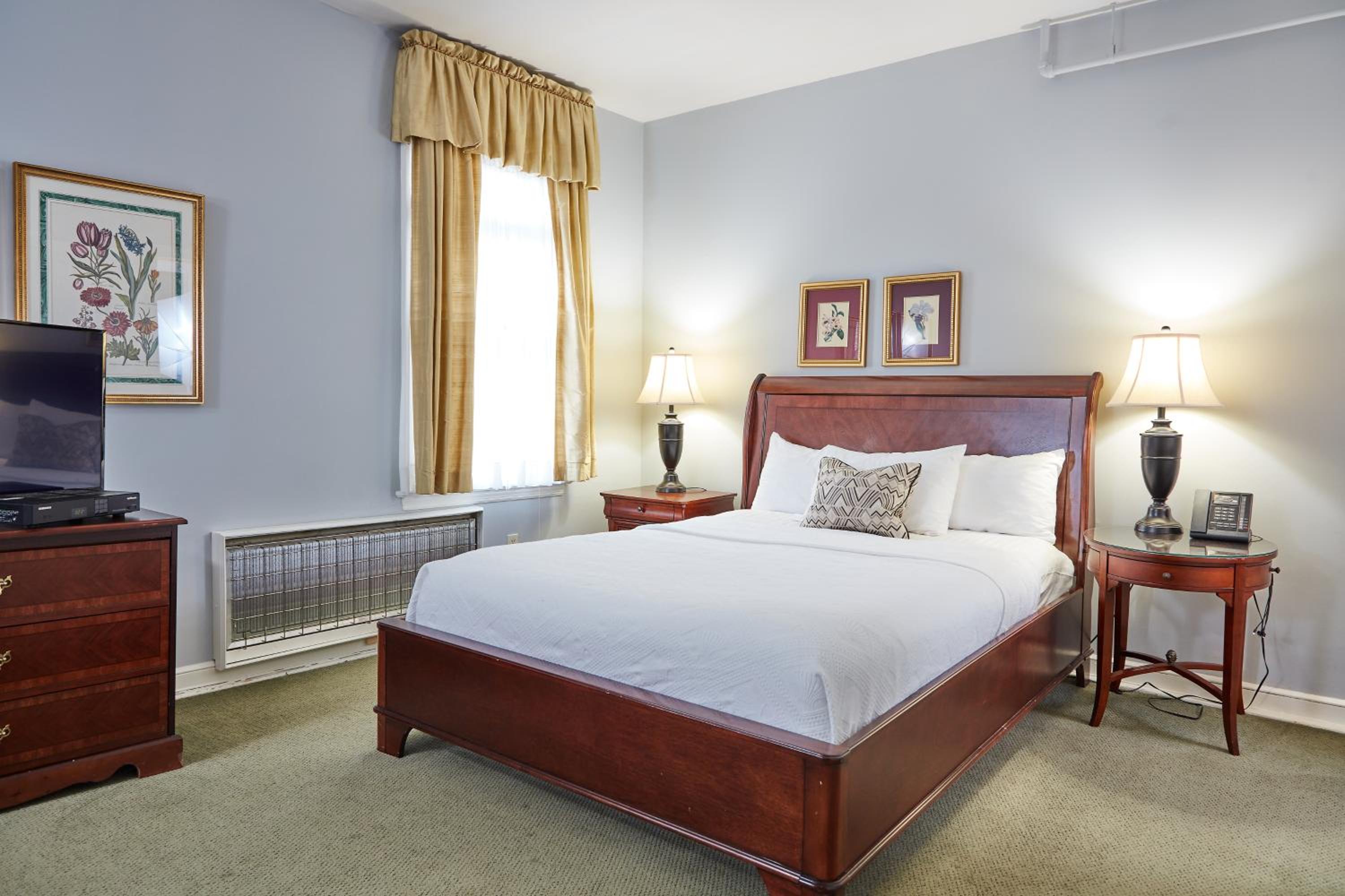 Standard Queen Room photo 2