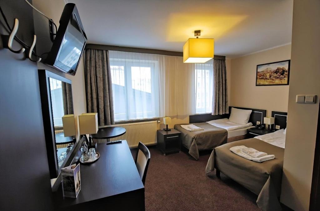 Double or Twin Room - Photo 2
