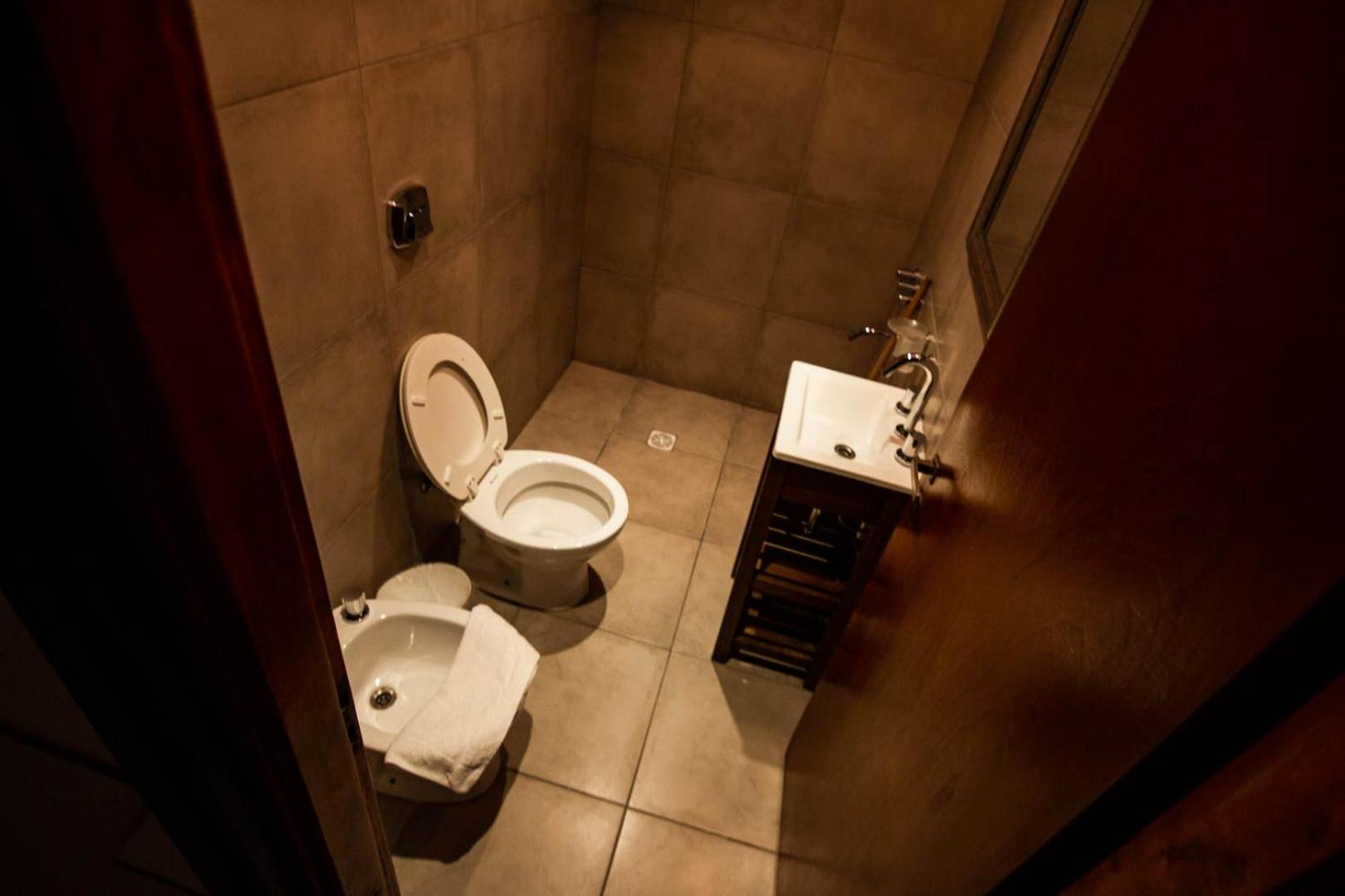 Family Room with Private Bathroom photo 3