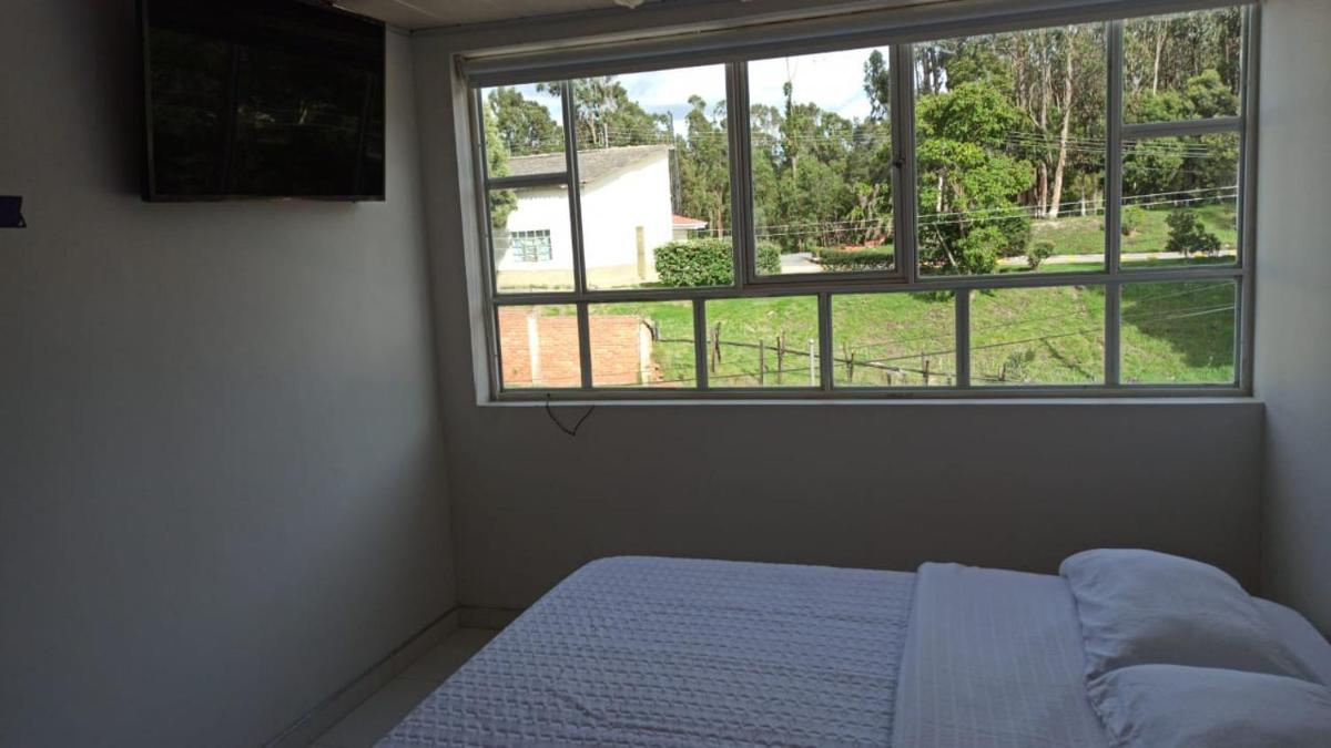 Double Room with Shared Bathroom photo 2