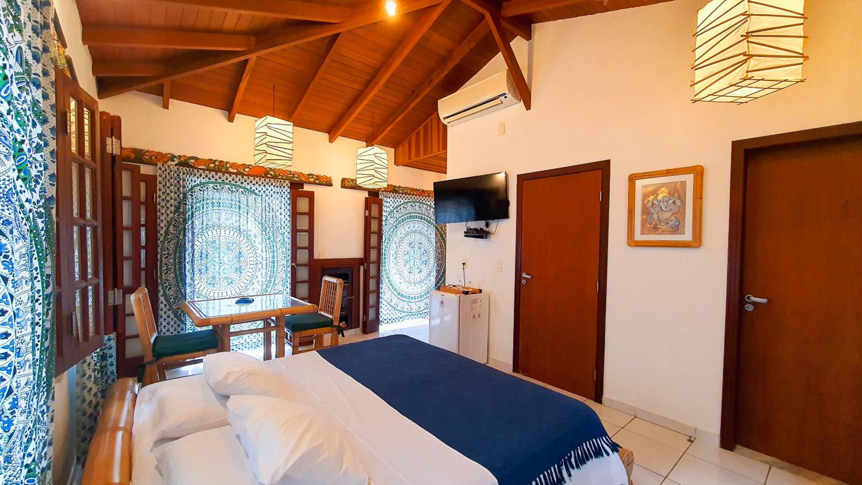 Deluxe Suite with Spa Bath photo 1