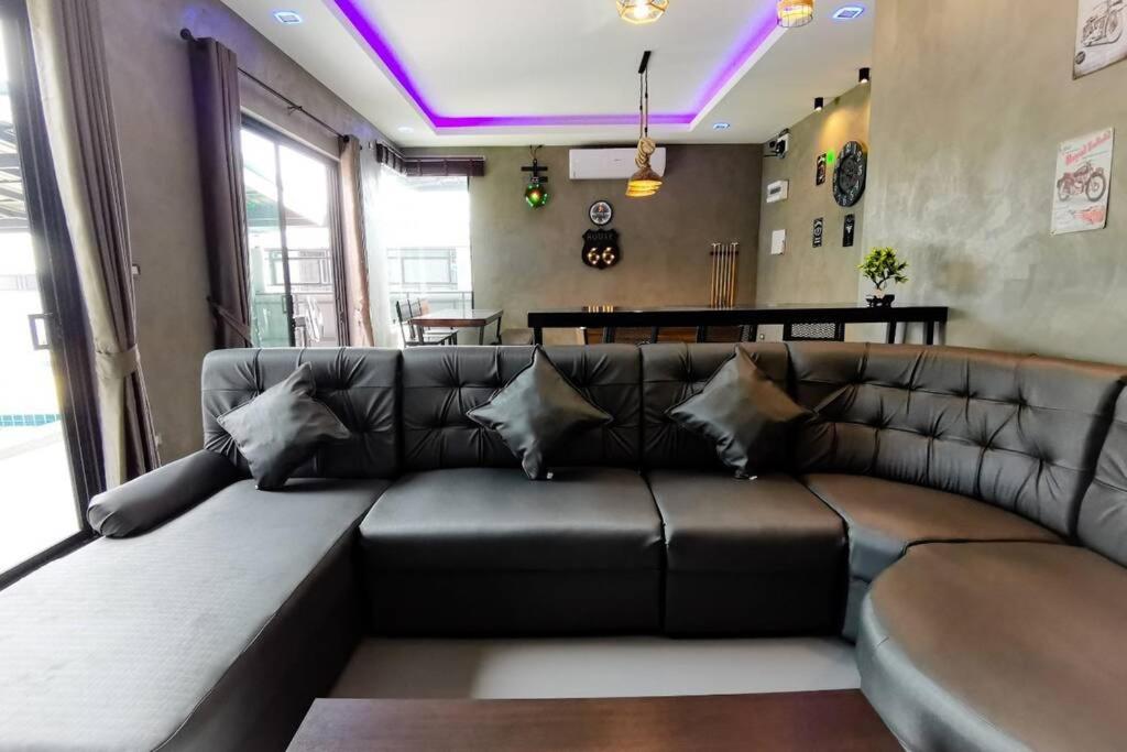 Villa - Photo 3