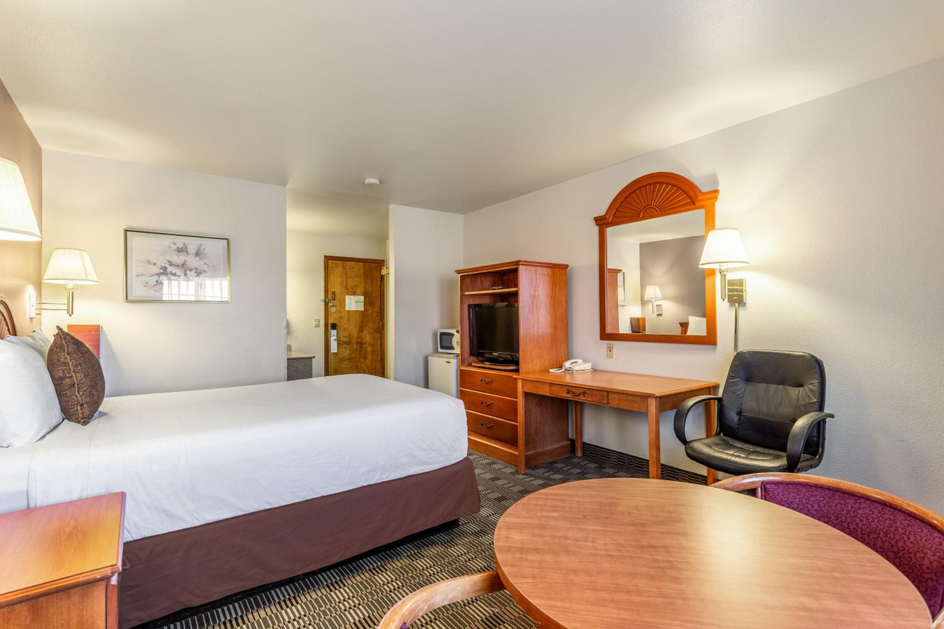 1 Queen Bed Non Smoking