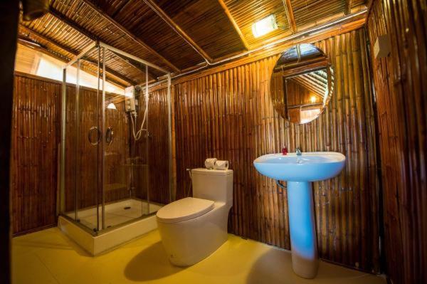 Deluxe Bungalow with Pool View photo 3