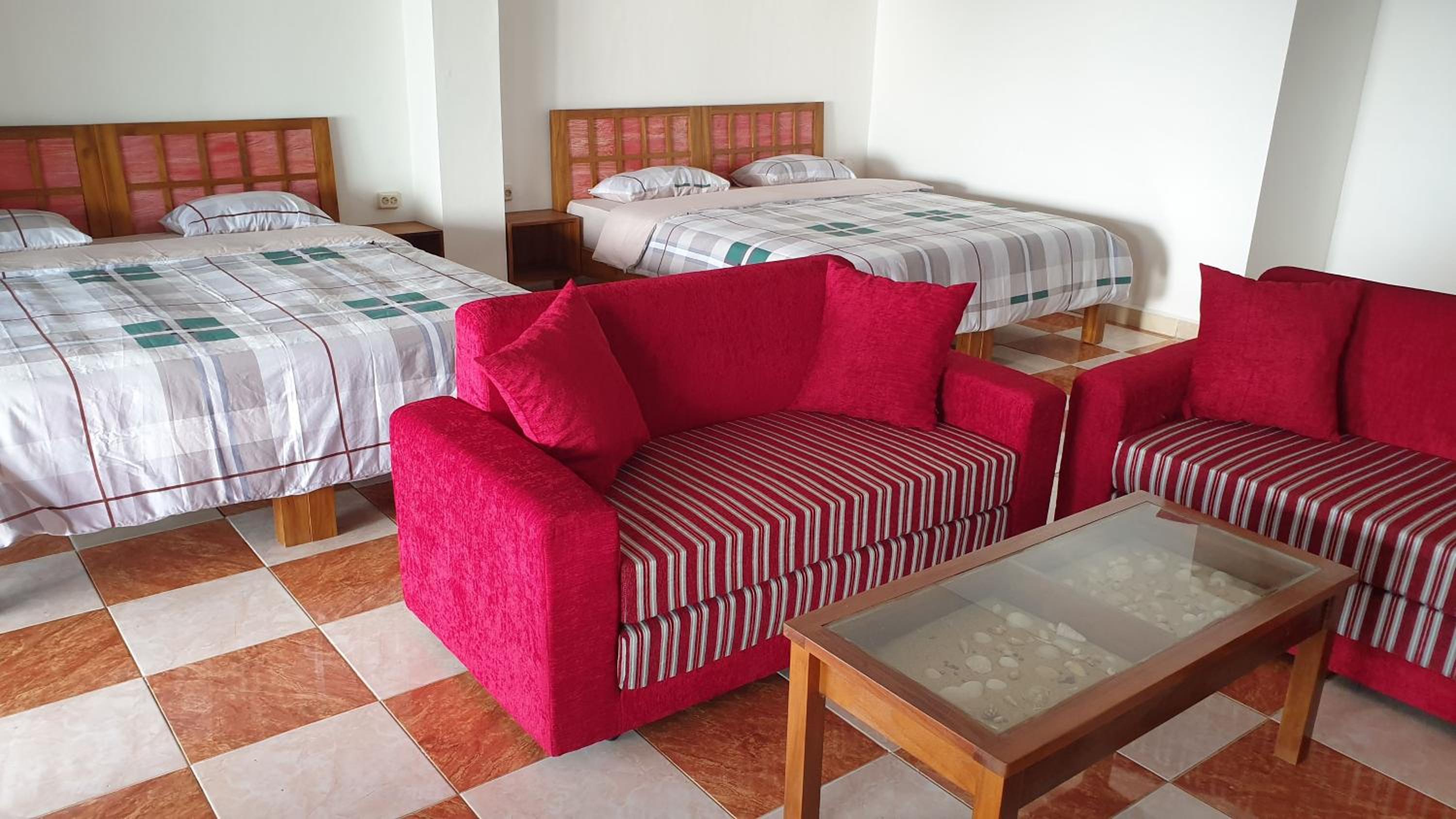 Family Room with Sea View - Photo 6