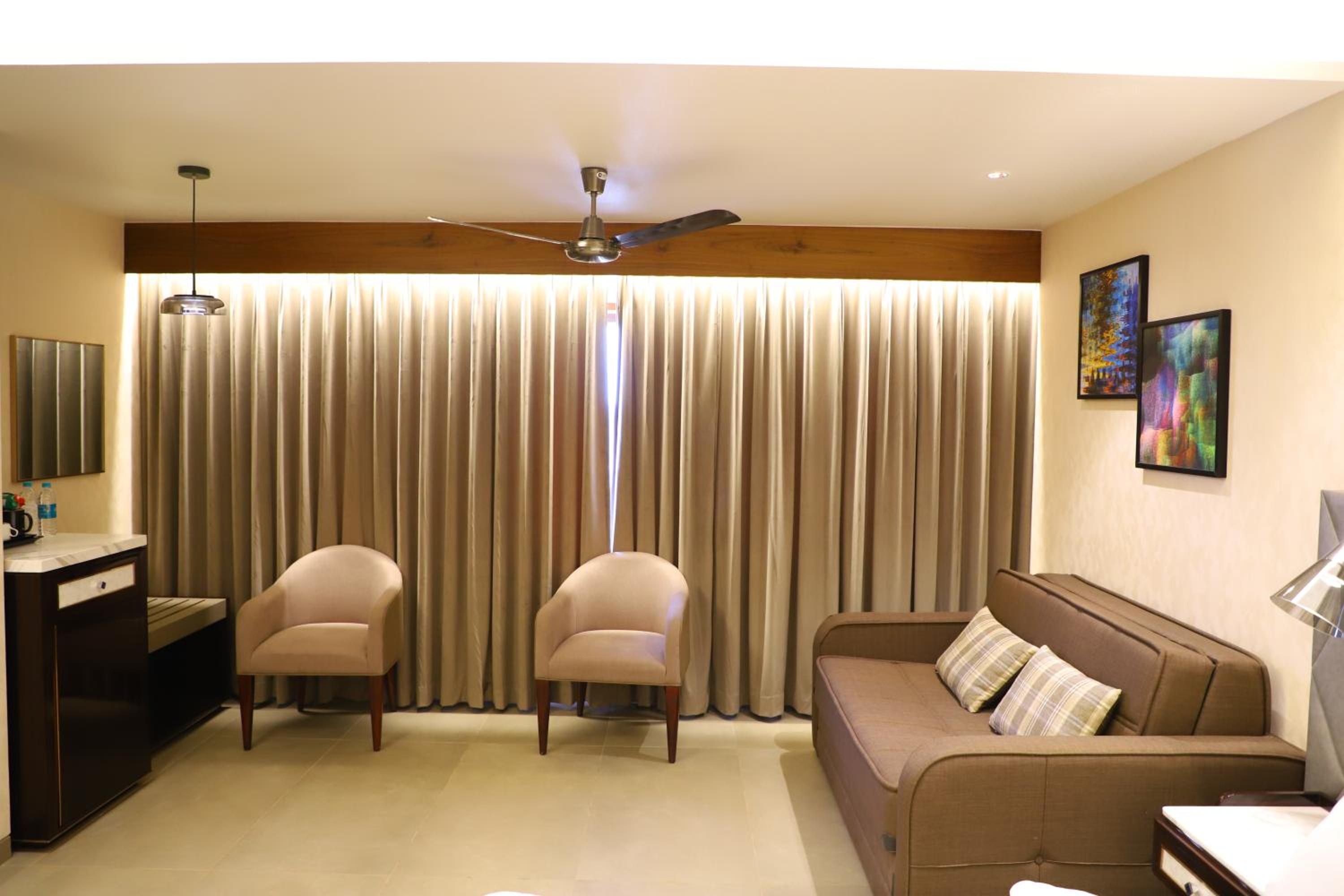 Deluxe Room - Photo 4