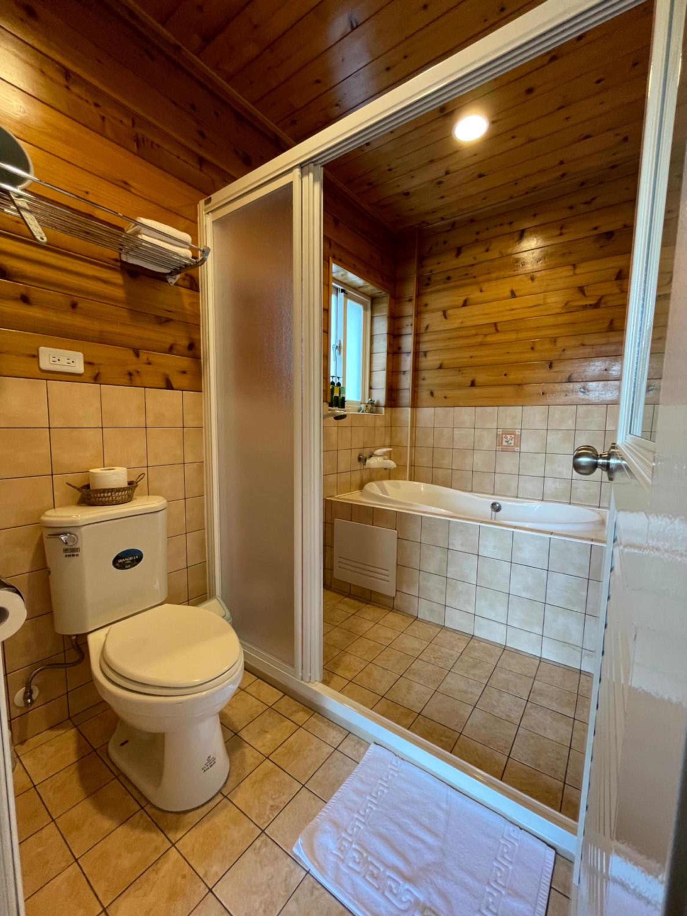 Double Room with Mountain View - Photo 3
