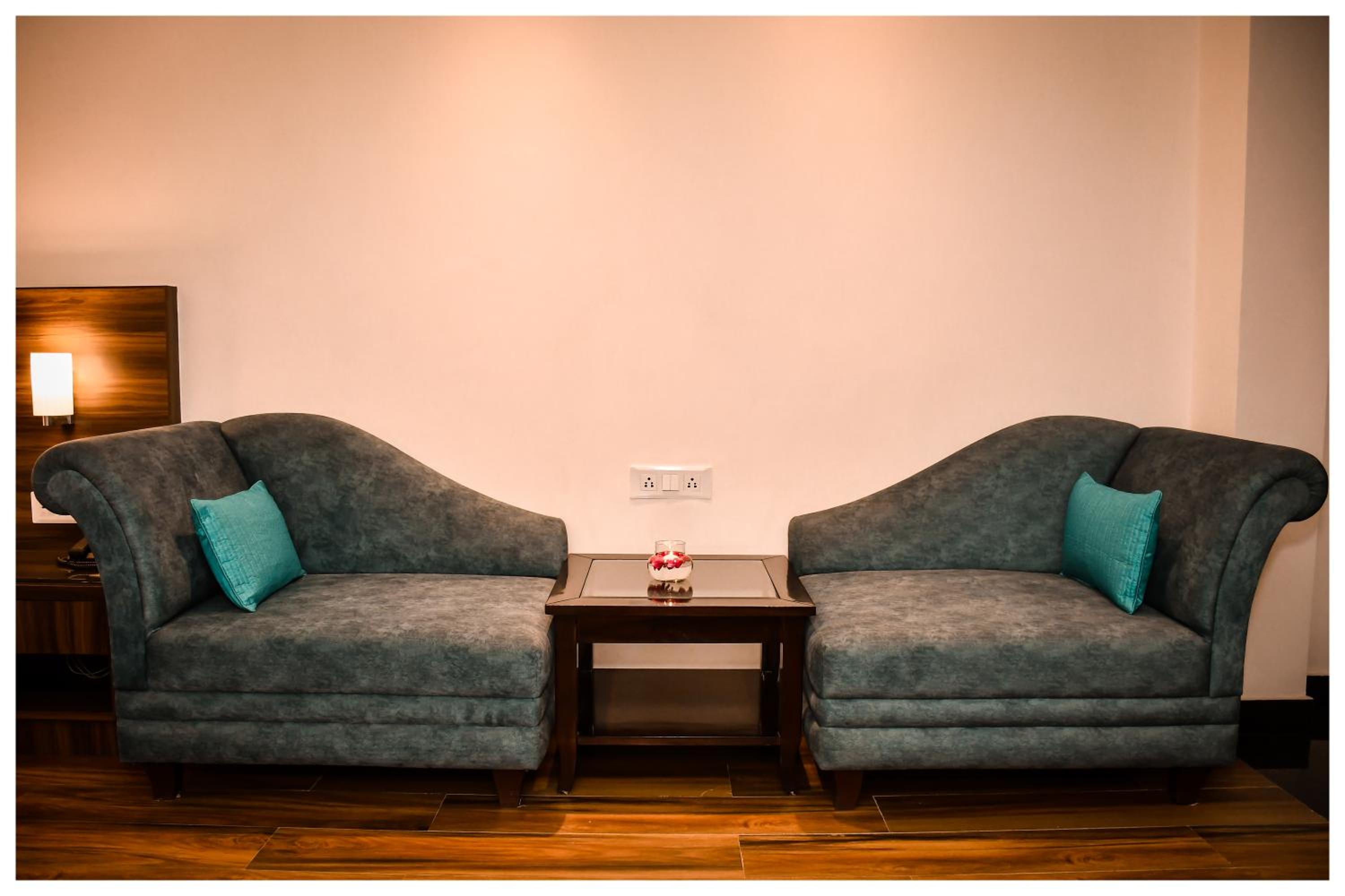 Suite - Photo 7