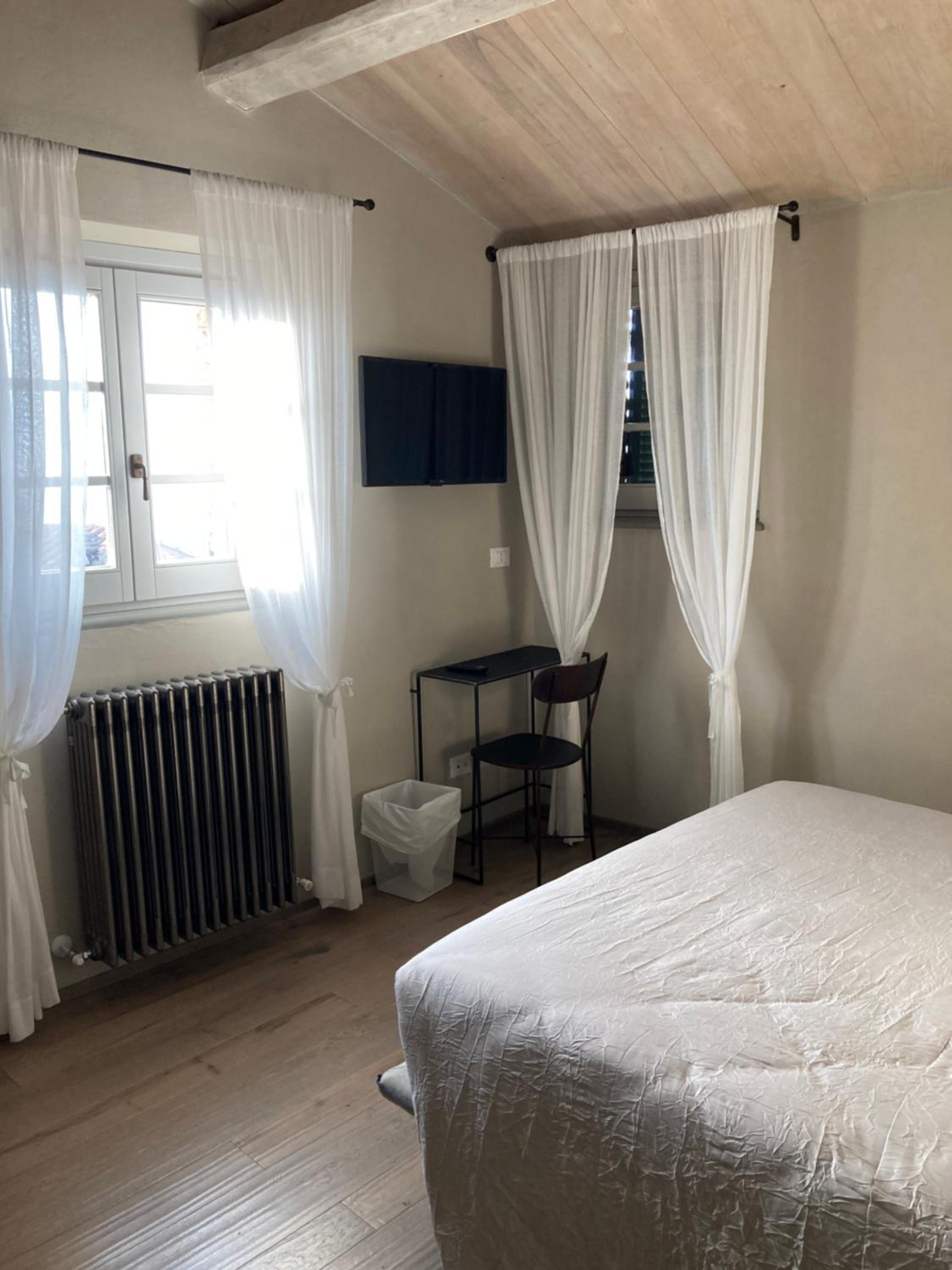Triple Room with View - Photo 9