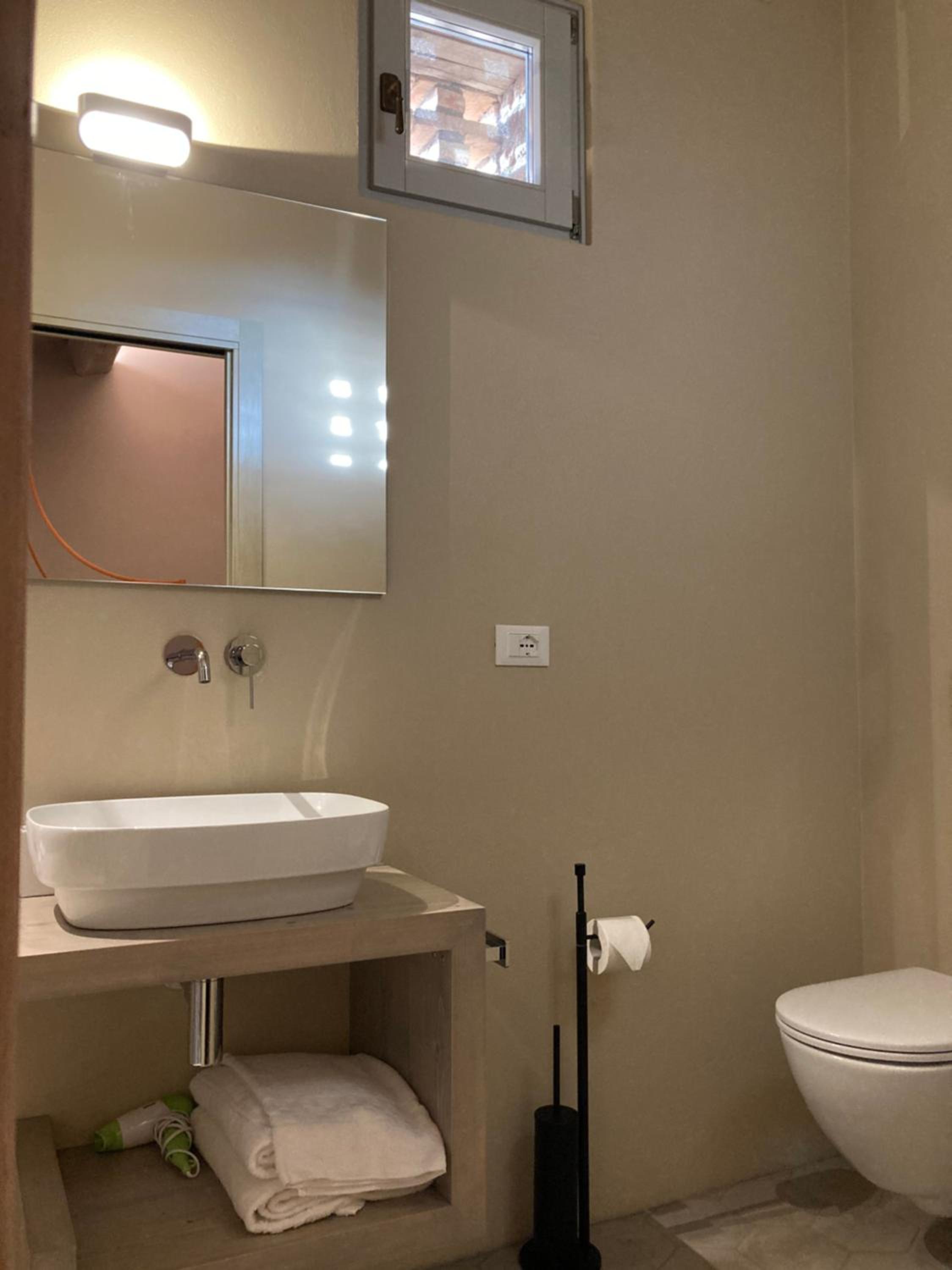 Double Room - Photo 4